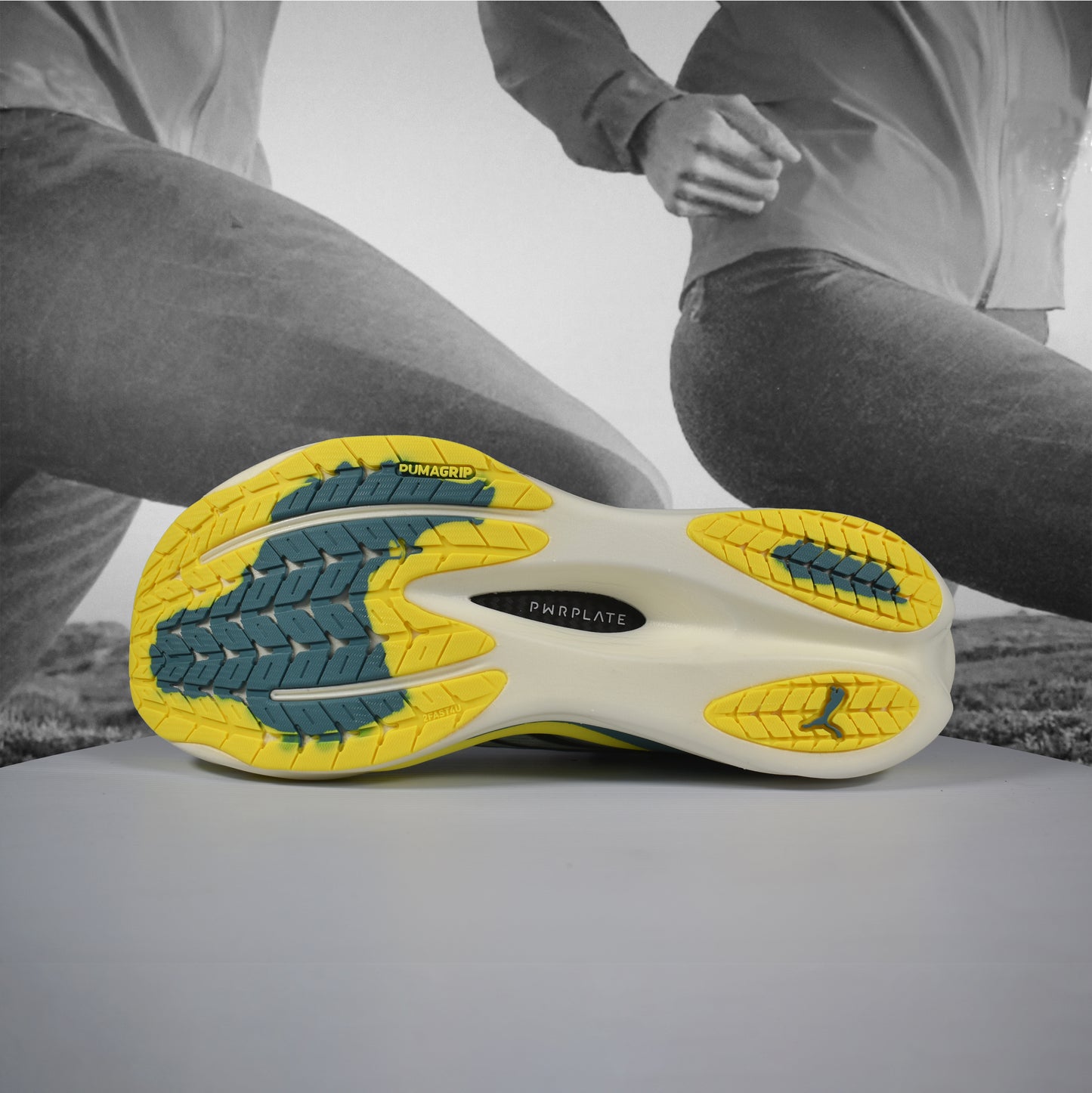 Puma Deviate NITRO 4 Road Running Shoe