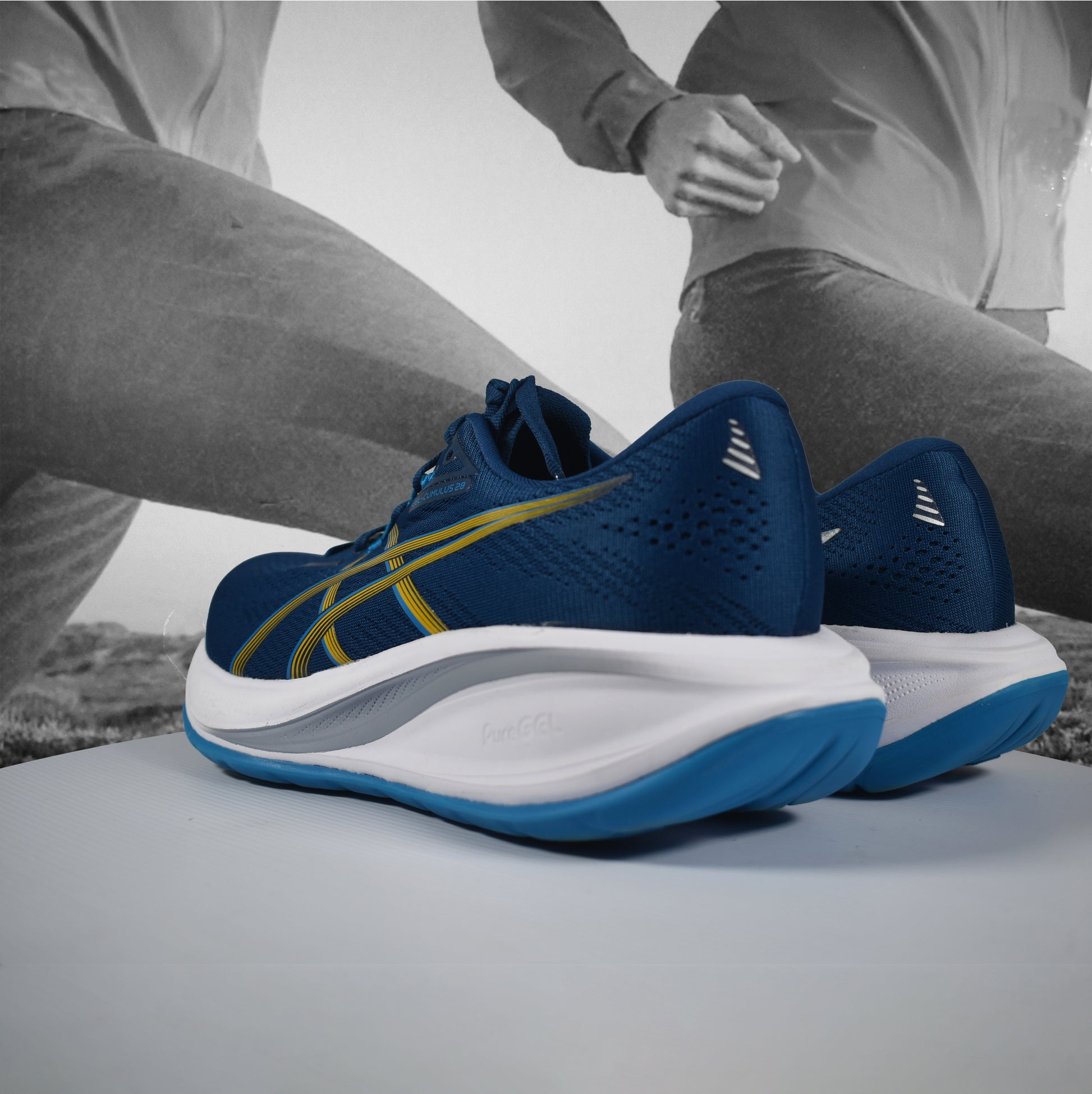 Asics GEL-CUMULUS 28 Mens Road Running Shoes - Durban Runner 7.5 / TWILIGHT BLUE/YAMABUKI