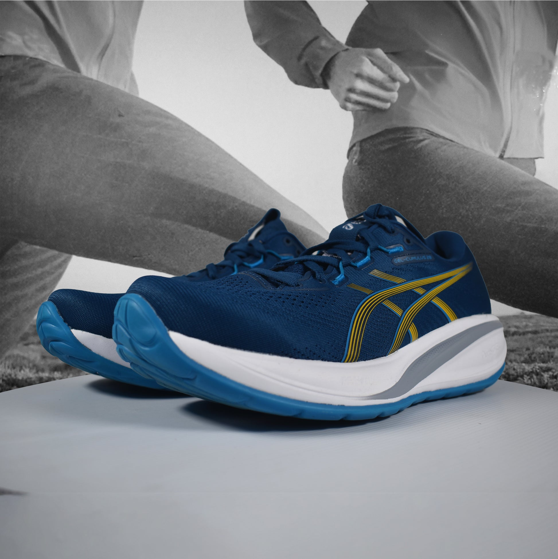 Asics GEL-CUMULUS 28 Mens Road Running Shoes - Durban Runner 7.5 / TWILIGHT BLUE/YAMABUKI