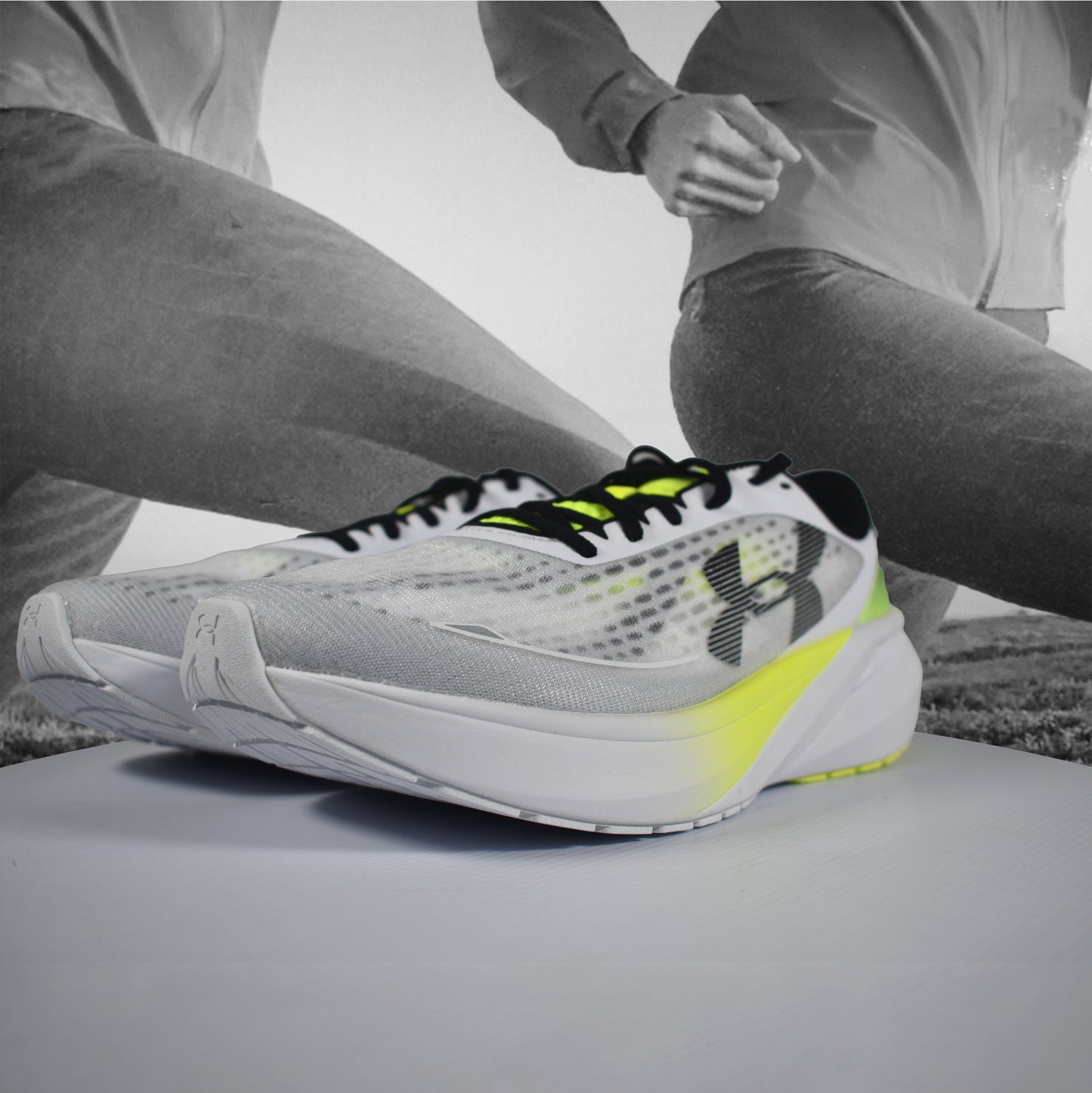 Under Armour Velociti Pace Mens Road Running Shoe - Durban Runner WHITE / 7.5