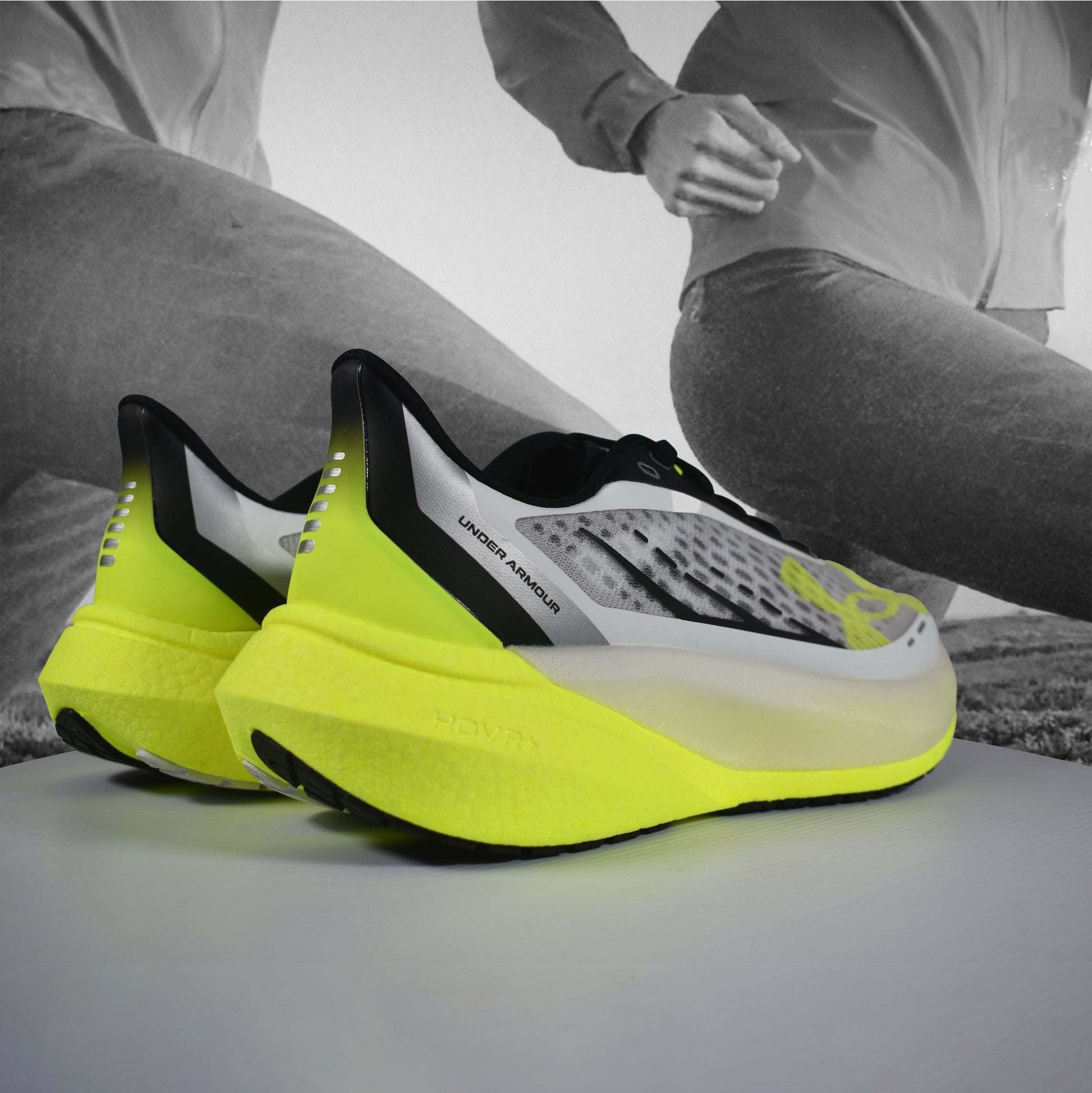 Under Armour Velociti Distance Mens Road Running Shoe - Durban Runner WHITE / 7.5