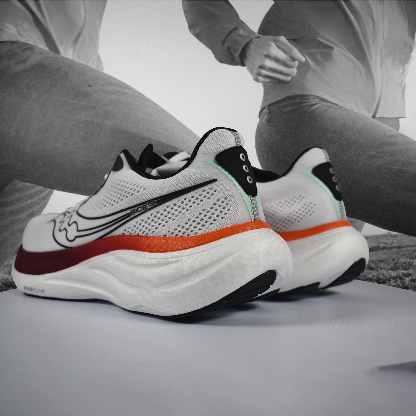 Saucony Ride 19 Mens Road Running Shoe - Durban Runner White Crimson / 8