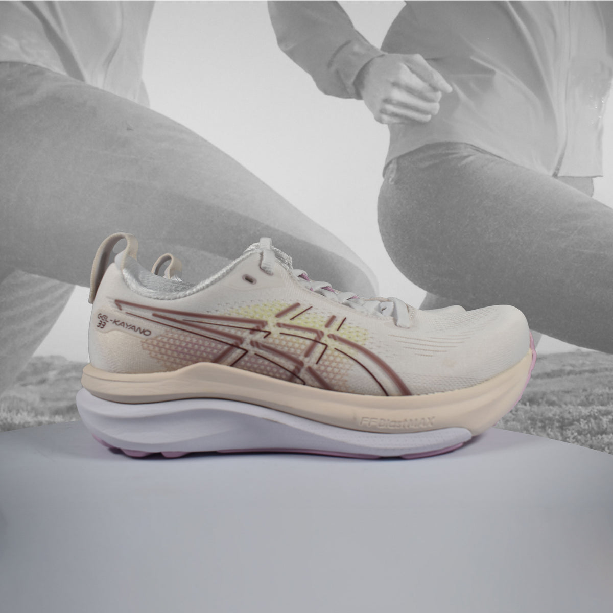 Asics GEL-KAYANO 33 Womens Running Shoes