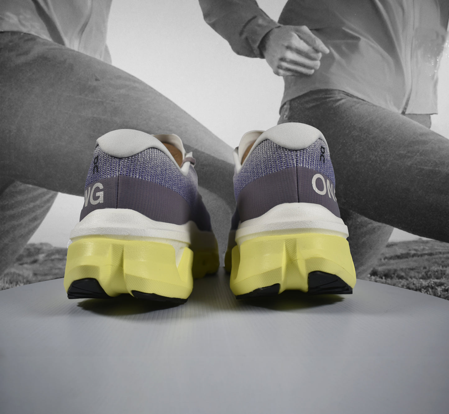 On Cloud Cloudmonster 3 Hyper Mens Road Running Shoe - Durban Runner Lily | Limelight / 9.5