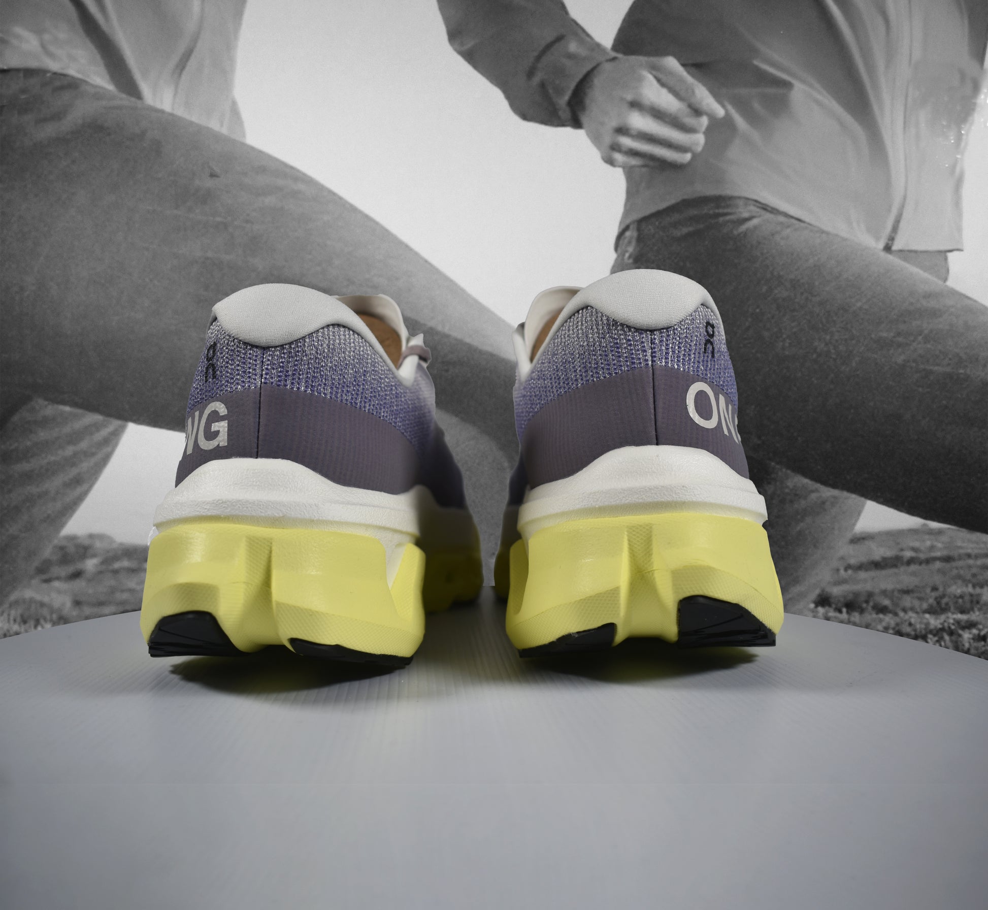 On Cloud Cloudmonster 3 Hyper Mens Road Running Shoe - Durban Runner Lily | Limelight / 9.5