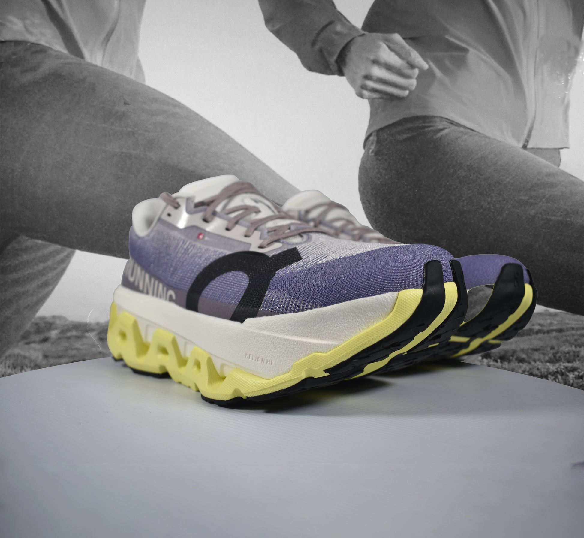 On Cloud Cloudmonster 3 Hyper Mens Road Running Shoe - Durban Runner Lily | Limelight / 9.5