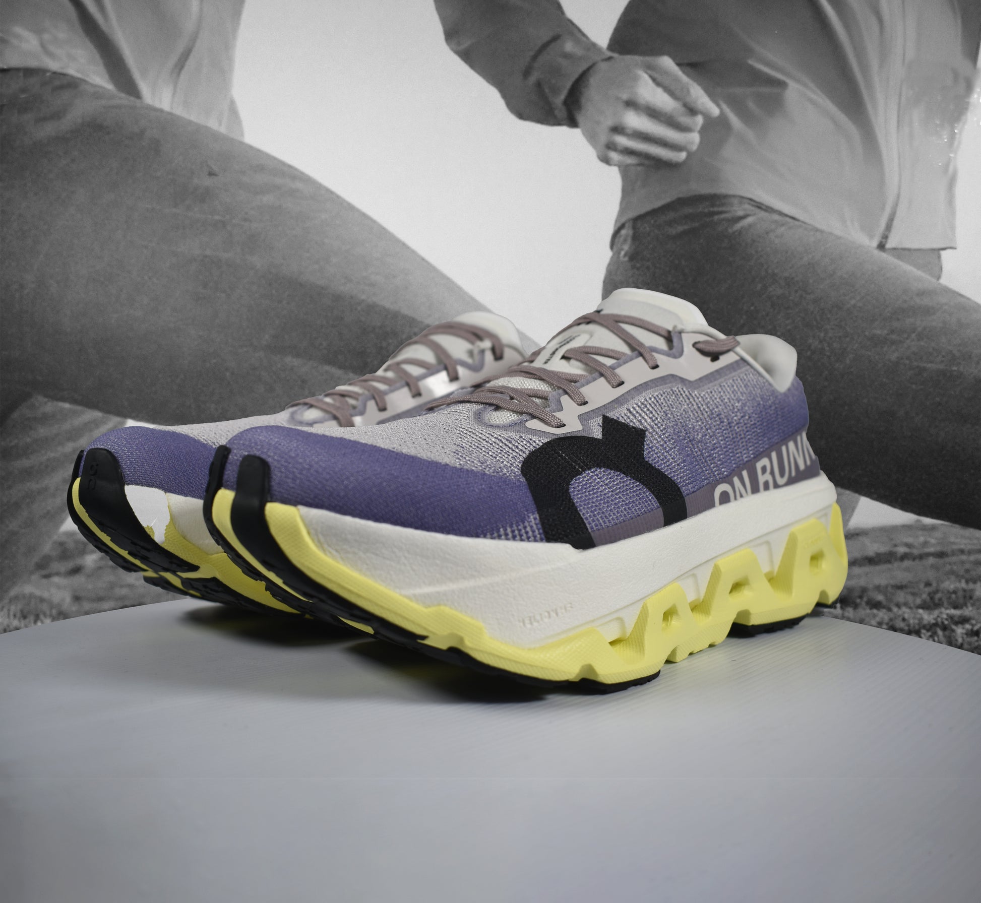 On Cloud Cloudmonster 3 Hyper Mens Road Running Shoe - Durban Runner Lily | Limelight / 9.5