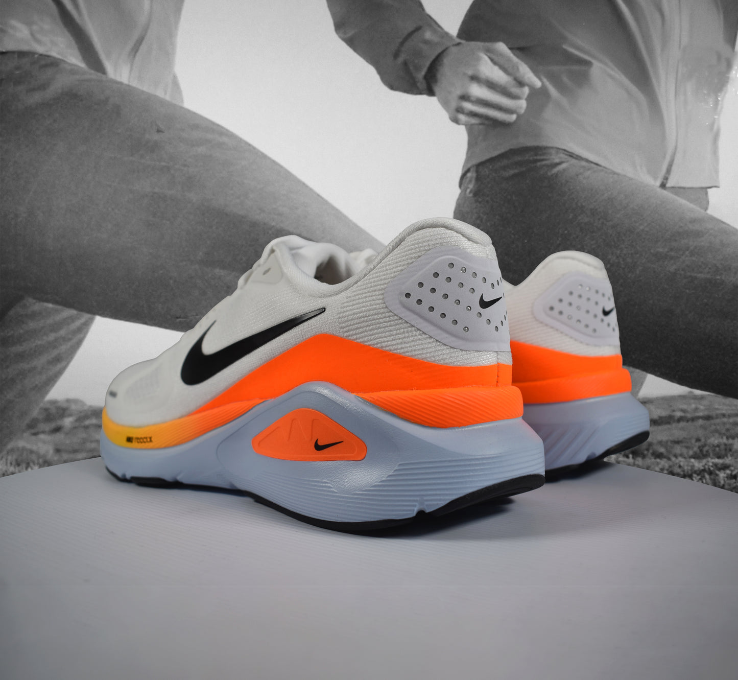 Nike Structure 26 Mens Road Running Shoe - Durban Runner WHITE/BLACK-HYDROGEN BLUE-TOTAL ORANGE / 10