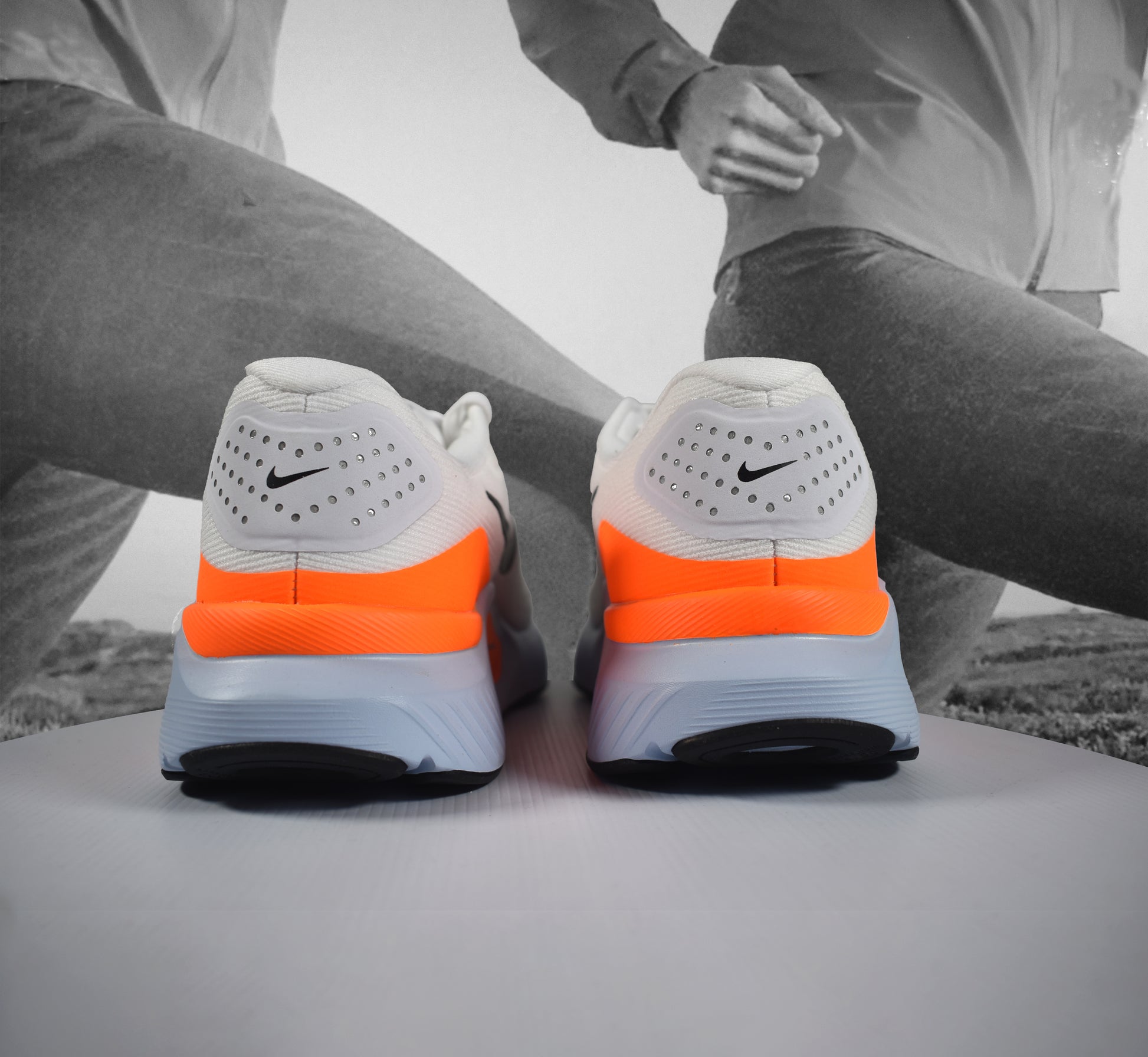 Nike Structure 26 Mens Road Running Shoe - Durban Runner WHITE/BLACK-HYDROGEN BLUE-TOTAL ORANGE / 10