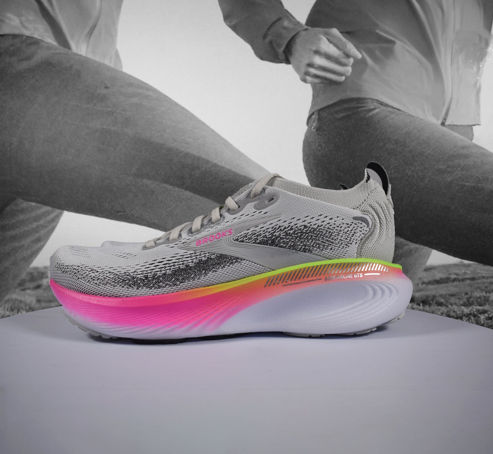 Brooks Adrenaline GTS 25 Womens Running Shoes - Durban Runner 7 / Oyster/Pink/Green