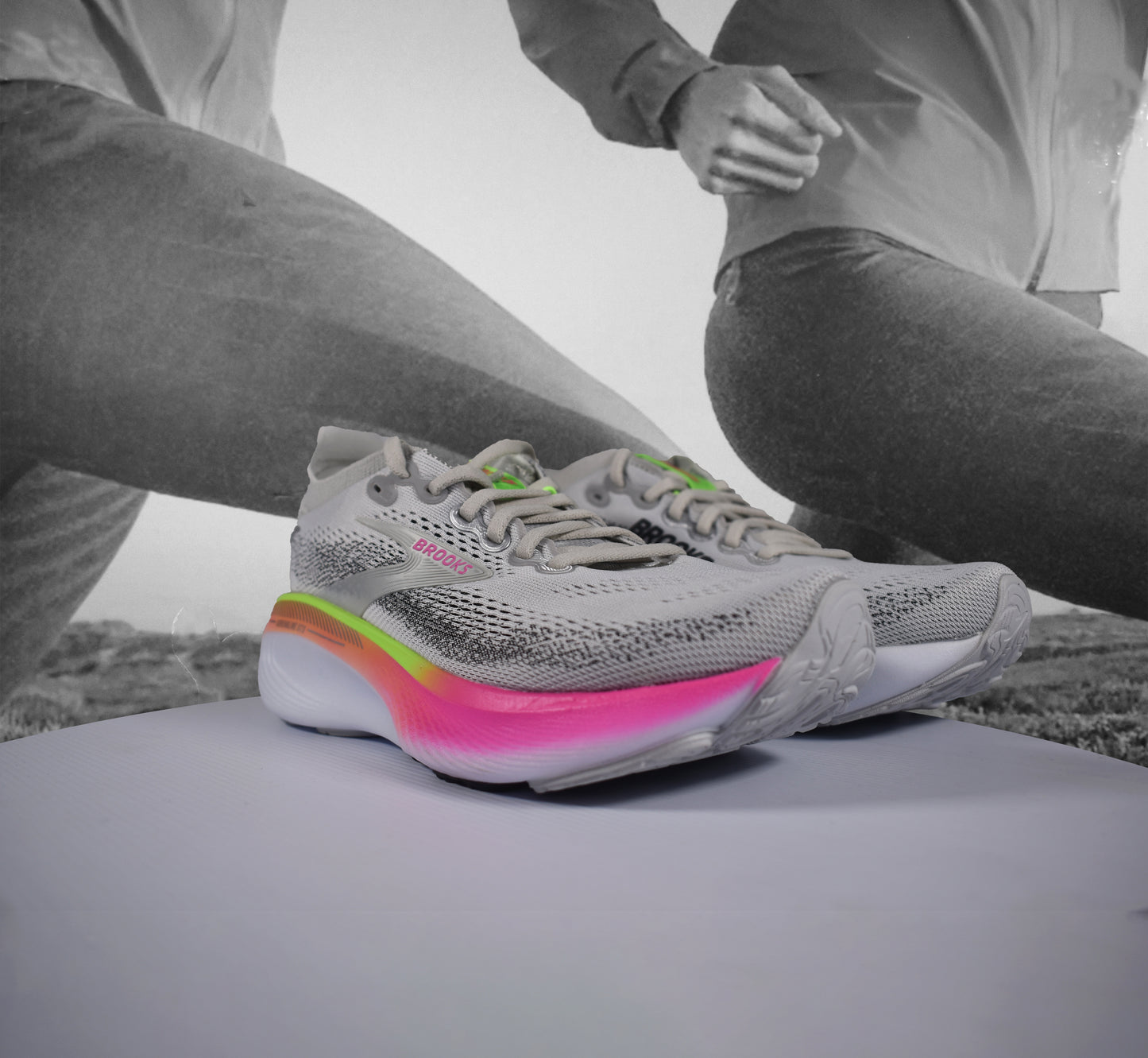 Brooks Adrenaline GTS 25 Womens Running Shoes - Durban Runner 7 / Oyster/Pink/Green