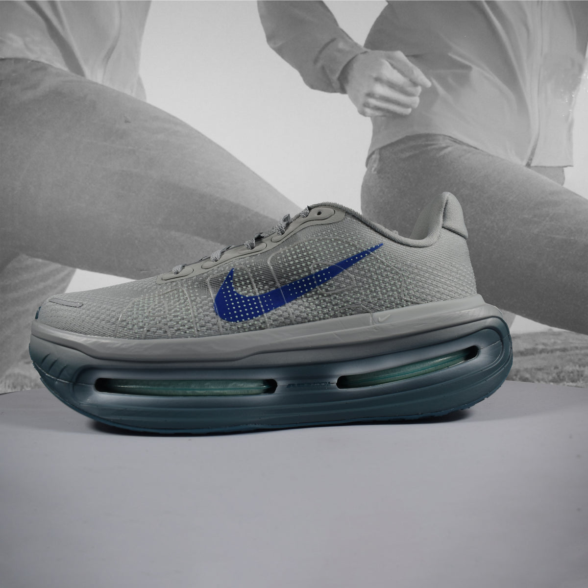 Nike Vomero Premium Mens Road Running Shoes – Grey Mist/Racer
