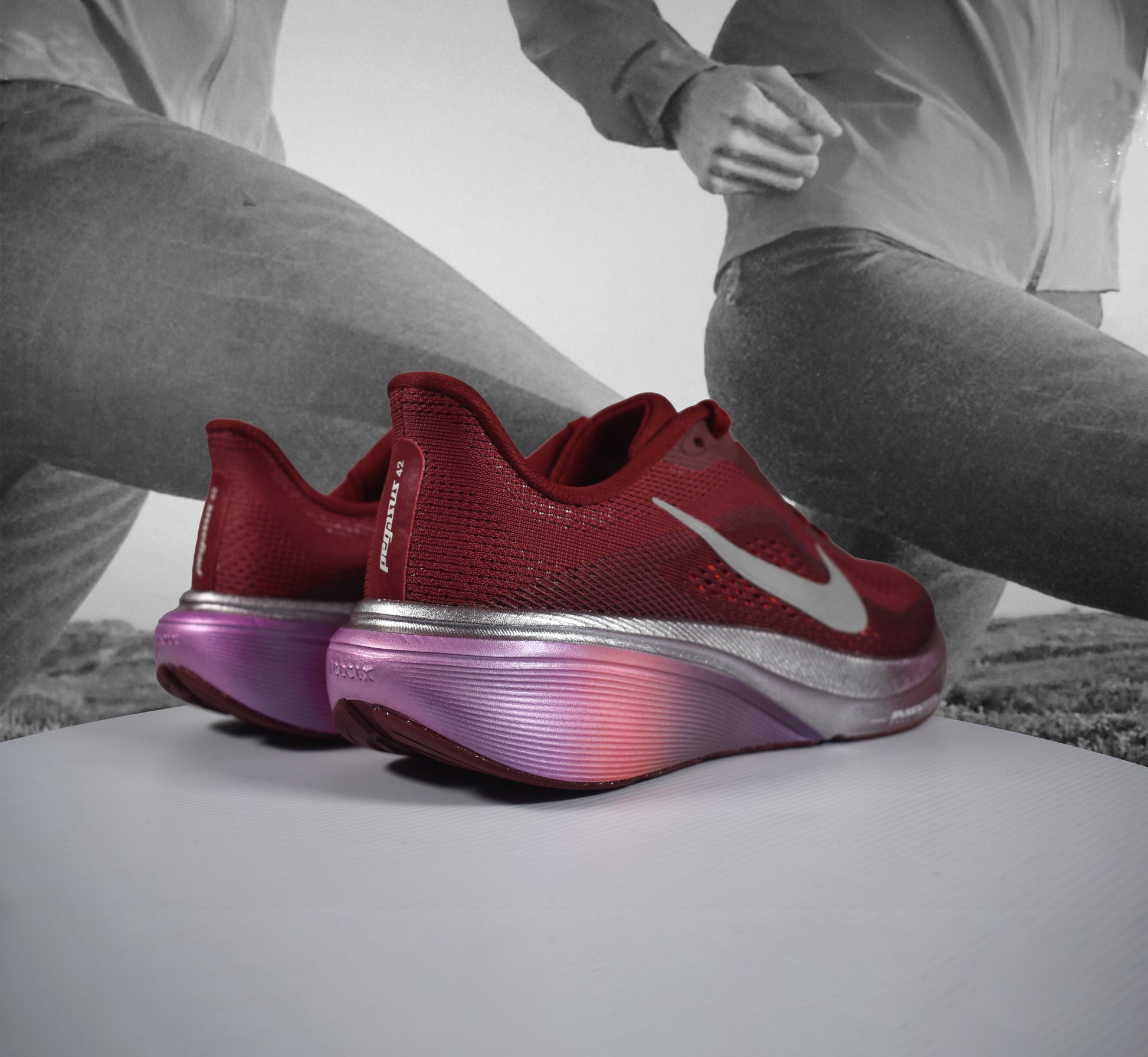Nike AIR ZOOM PEGASUS 42 SE Womens Road Running Shoe - Durban Runner TEAM RED/BARELY GREEN-ATOMIC PINK / 4.5