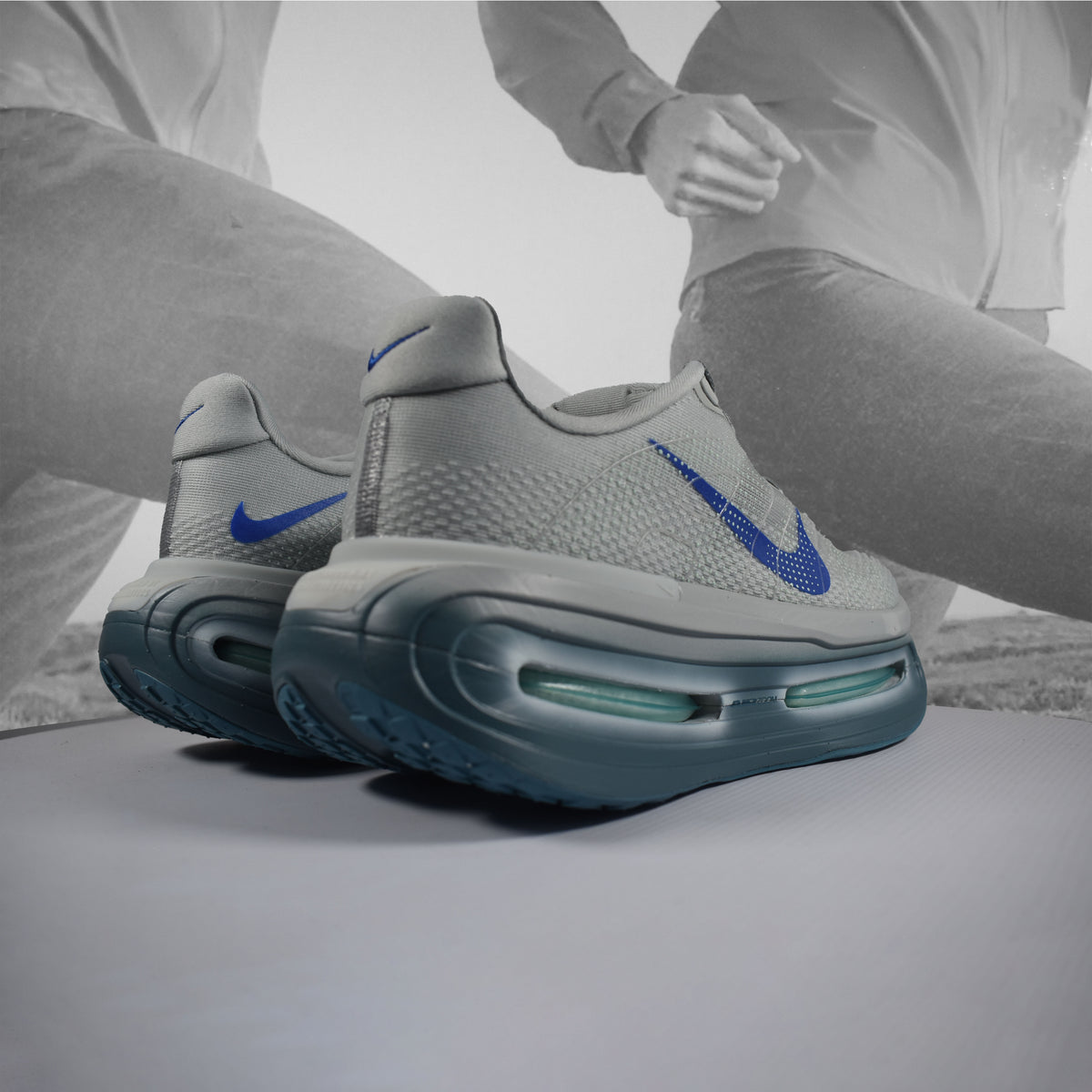 Nike Vomero Premium Mens Road Running Shoes – Grey Mist/Racer