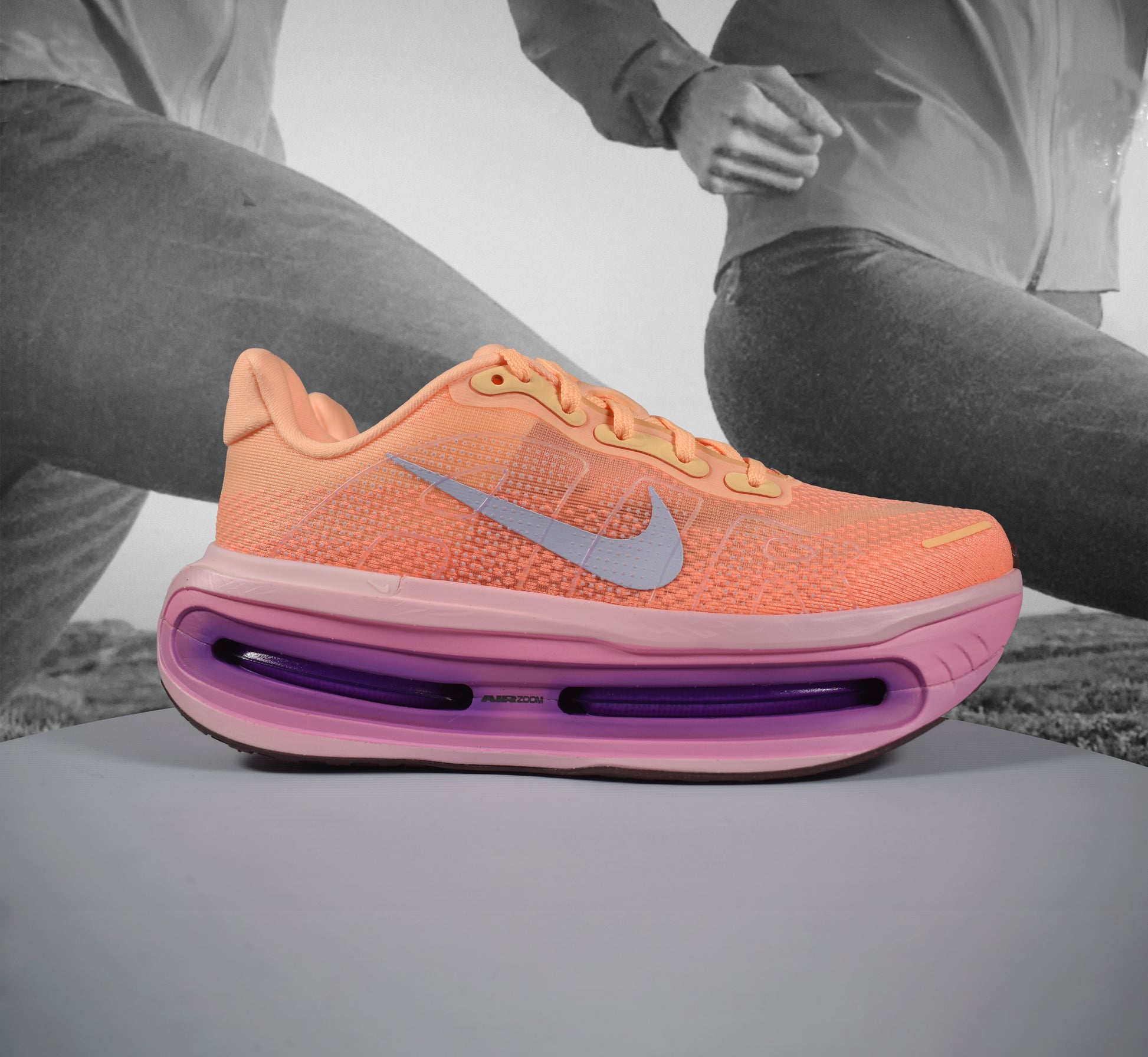 Nike Vomero Premium Womens Road Running Shoes - Durban Runner TANGERINE TINT/TATTOO-BRIGHT CRIMSON / 5