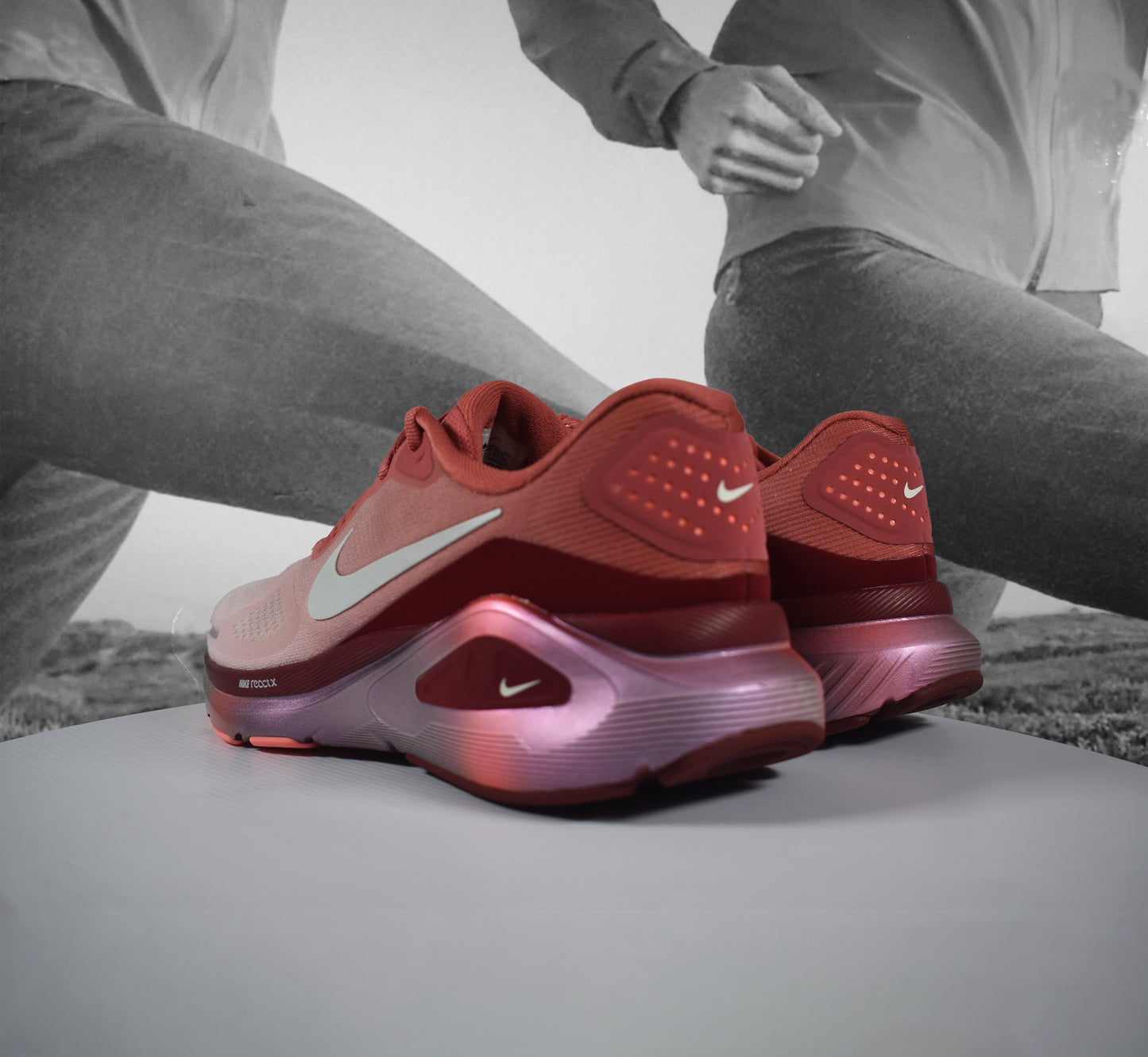 Nike STRUCTURE 26 SE Womens Running Shoes - Durban Runner LIGHT REDWOOD/BARELY GREEN-TEAM RED / 5