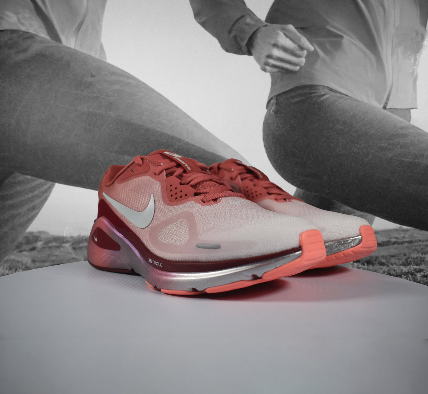 Nike STRUCTURE 26 SE Womens Running Shoes - Durban Runner LIGHT REDWOOD/BARELY GREEN-TEAM RED / 5