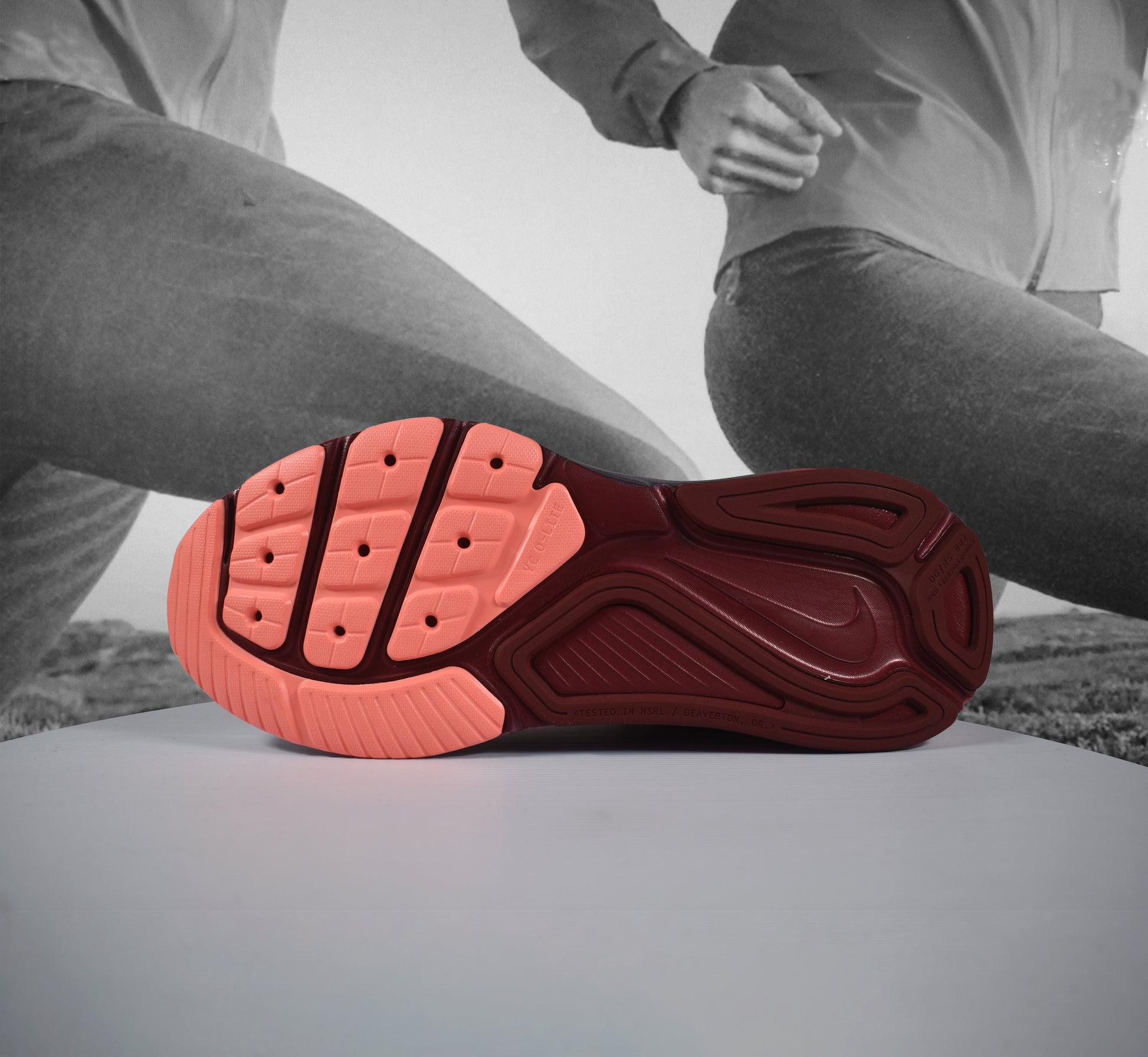 Nike STRUCTURE 26 SE Womens Running Shoes - Durban Runner LIGHT REDWOOD/BARELY GREEN-TEAM RED / 5