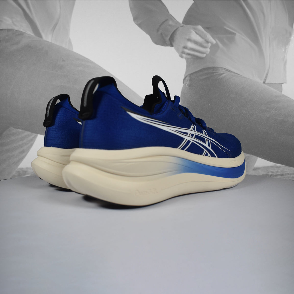 Asics GEL-NIMBUS 28 Mens Running Shoes
