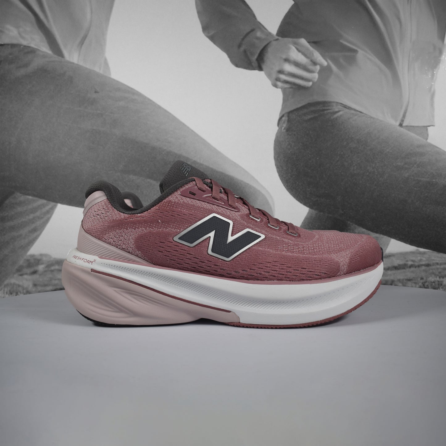 New Balance 860v14 B (NORMAL WIDTH) Womens - Durban Runner CORAL/WHITE / 5