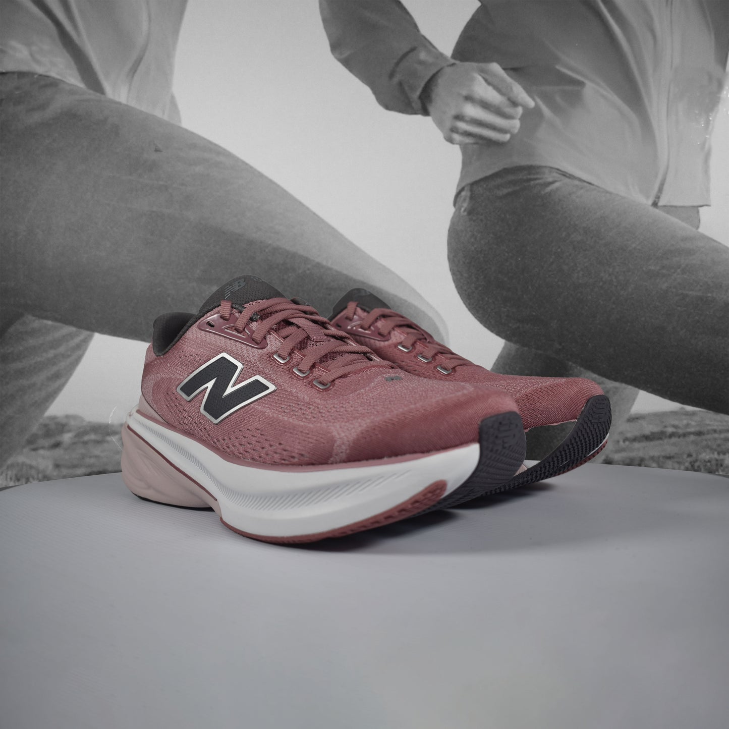 New Balance 860v14 B (NORMAL WIDTH) Womens - Durban Runner CORAL/WHITE / 5