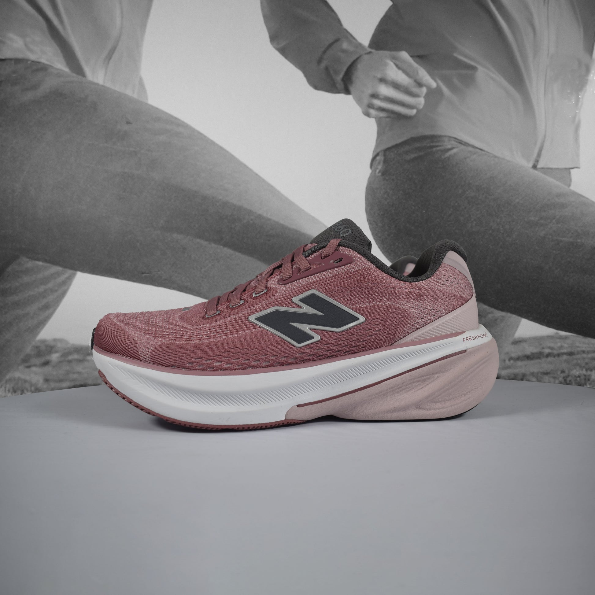 New Balance 860v14 B (NORMAL WIDTH) Womens - Durban Runner CORAL/WHITE / 5