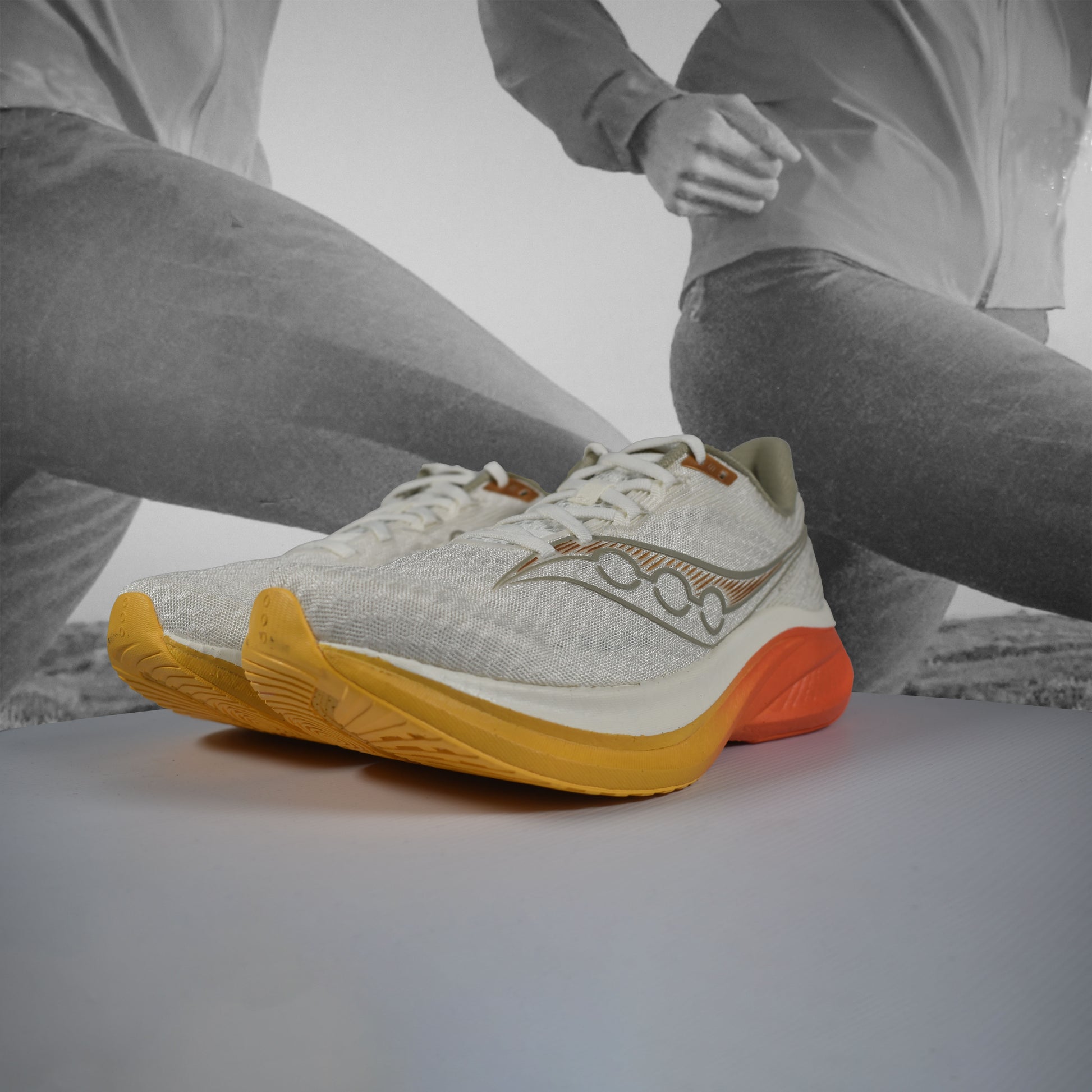 Saucony ENDORPHIN SPEED 5 Mens Running Shoes - Durban Runner IVORY/FIRE / 7.5