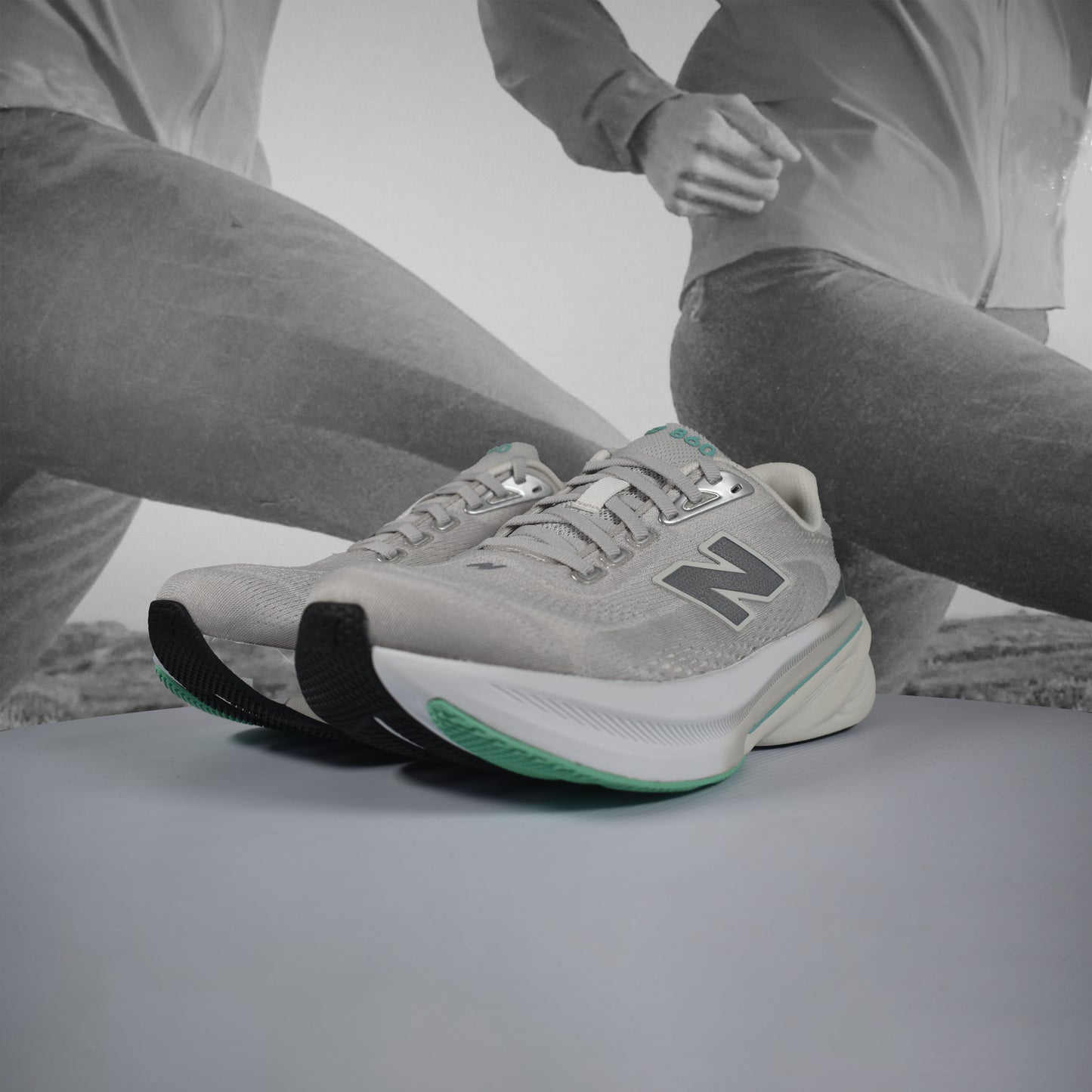 New Balance 860v14 D (WIDE WIDTH) Womens - Durban Runner SILVER/WHITE / 5