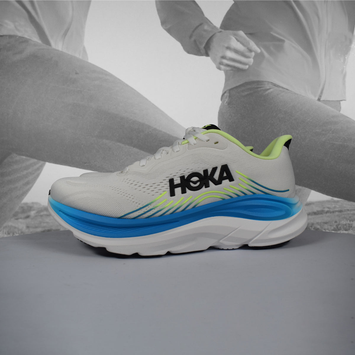 HOKA CLIFTON 11 Wide Men's Neutral Running Shoes