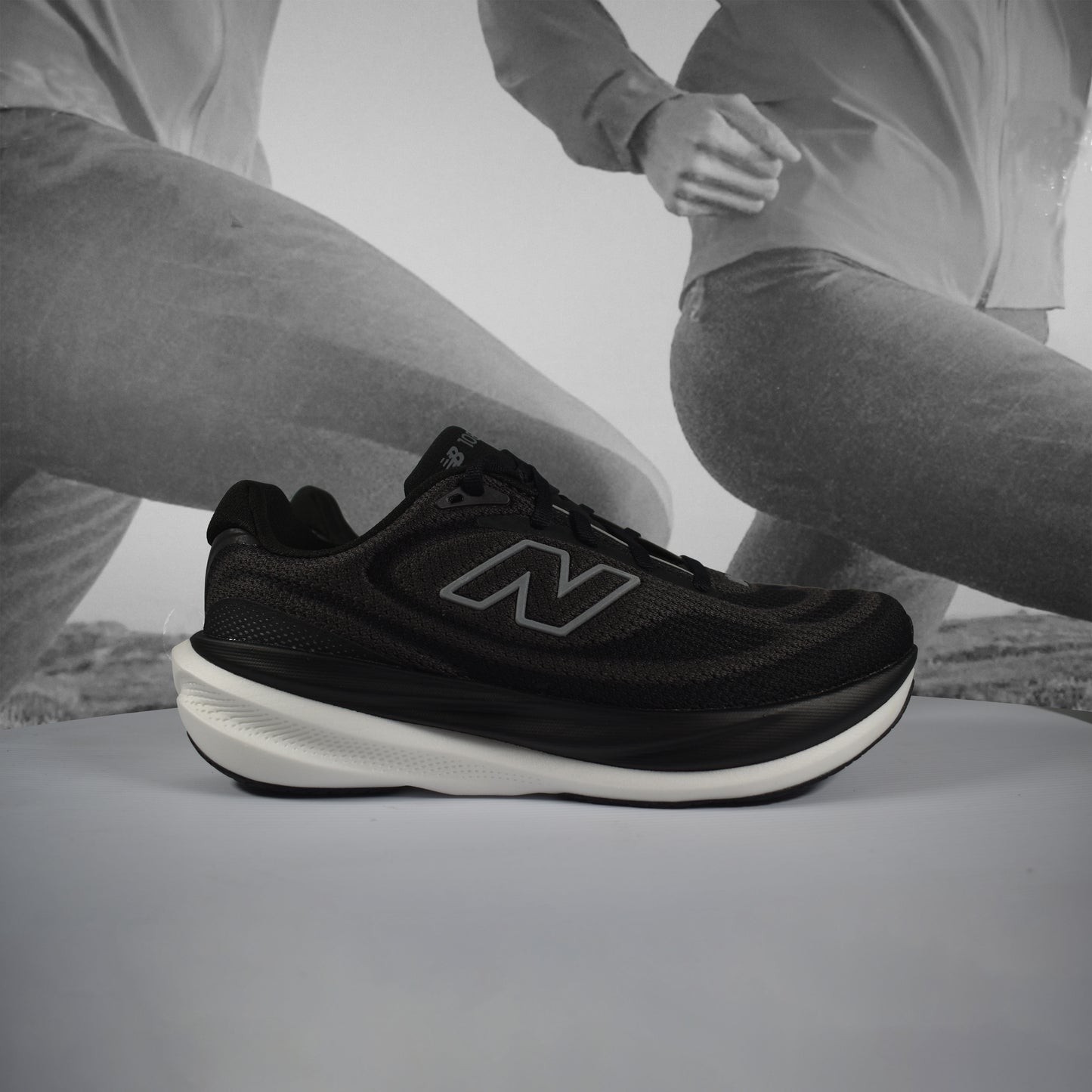 New Balance 1080 V15 Womens D Running Shoes (Wide Width) - Durban Runner 4 / Black White