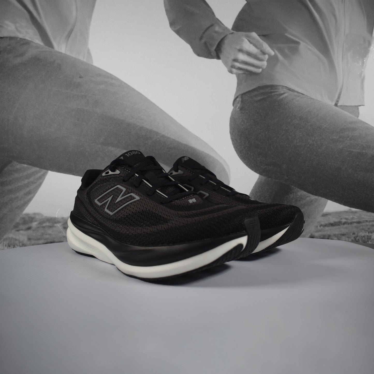 New Balance 1080 V15 Womens D Running Shoes (Wide Width) - Durban Runner 4 / Black White