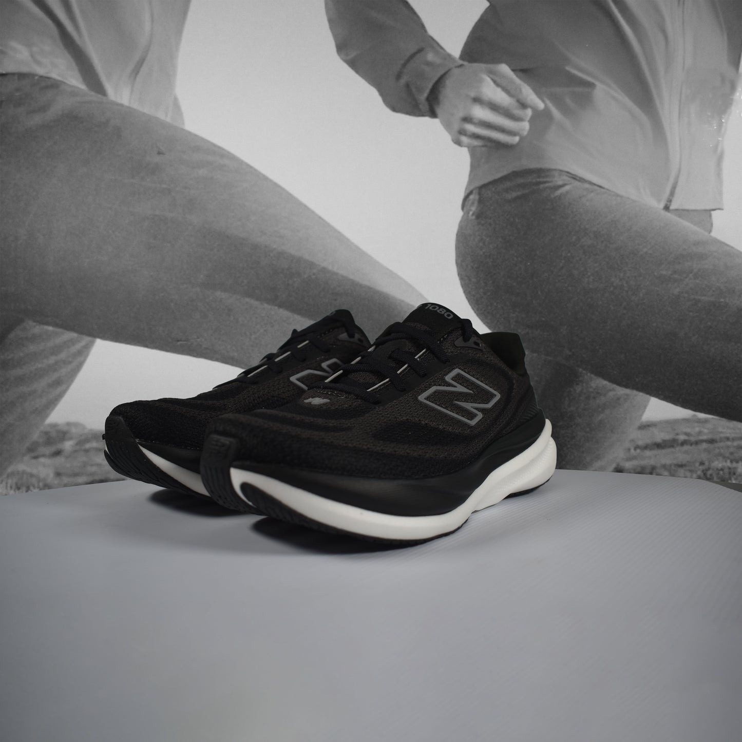 New Balance 1080 V15 Womens D Running Shoes (Wide Width) - Durban Runner 4 / Black White