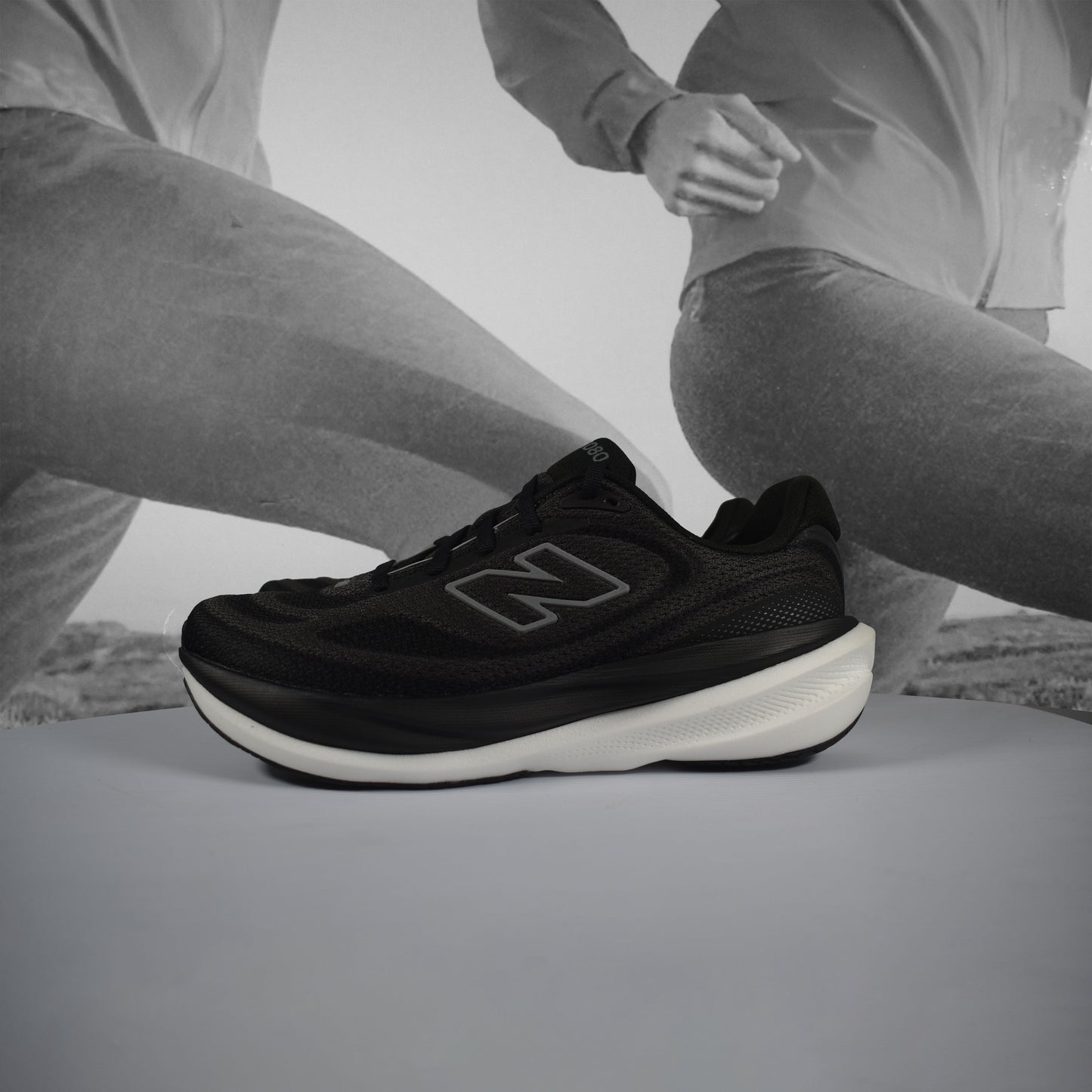 New Balance 1080 V15 Womens D Running Shoes (Wide Width) - Durban Runner 4 / Black White