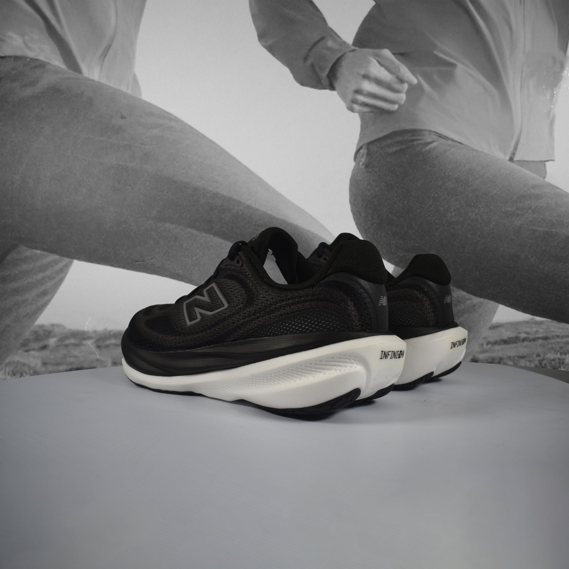 New Balance 1080 V15 Womens D Running Shoes (Wide Width) - Durban Runner 4 / Black White