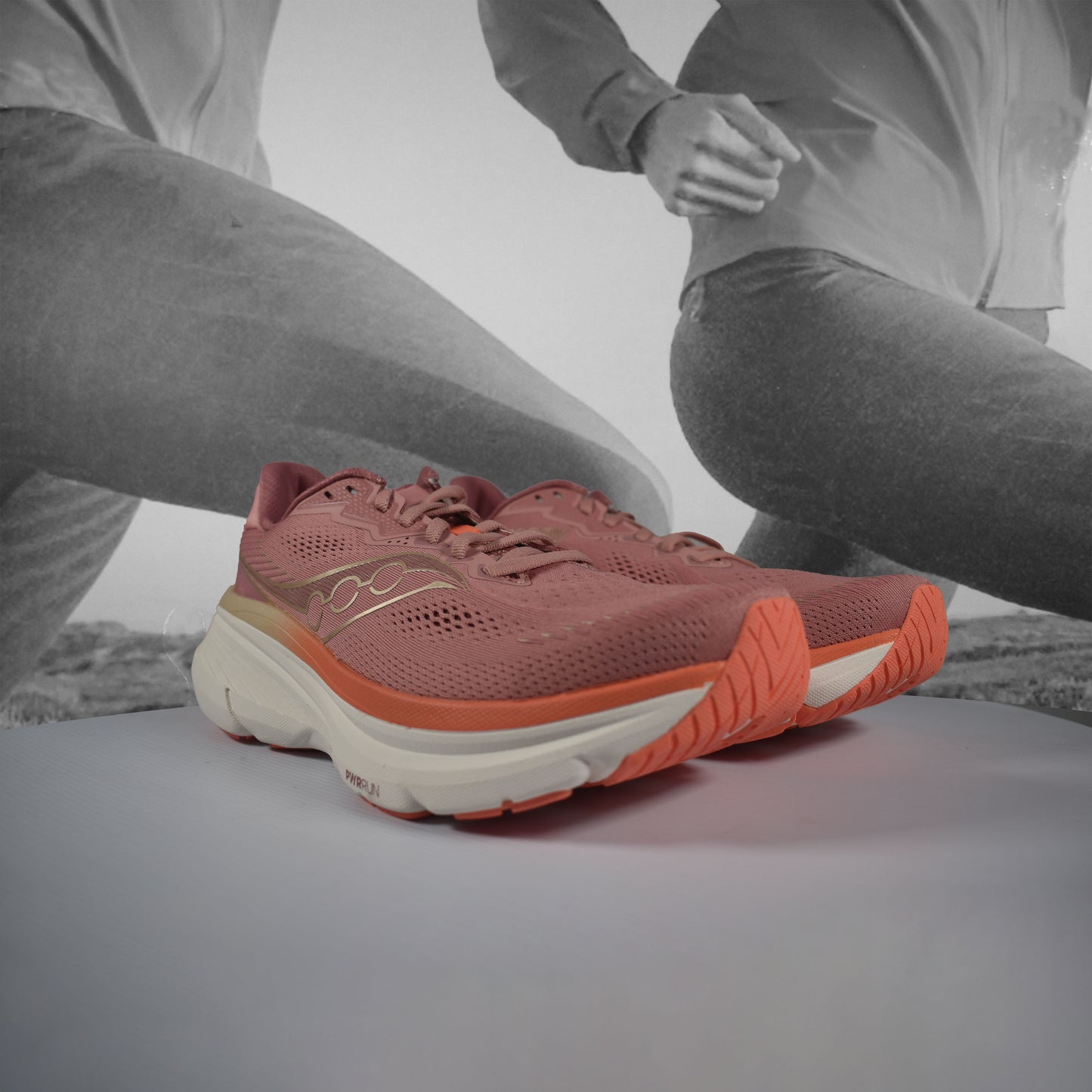 Saucony Guide 19 Road Running Shoe - Durban Runner MAUVE/SALMON / 7.5