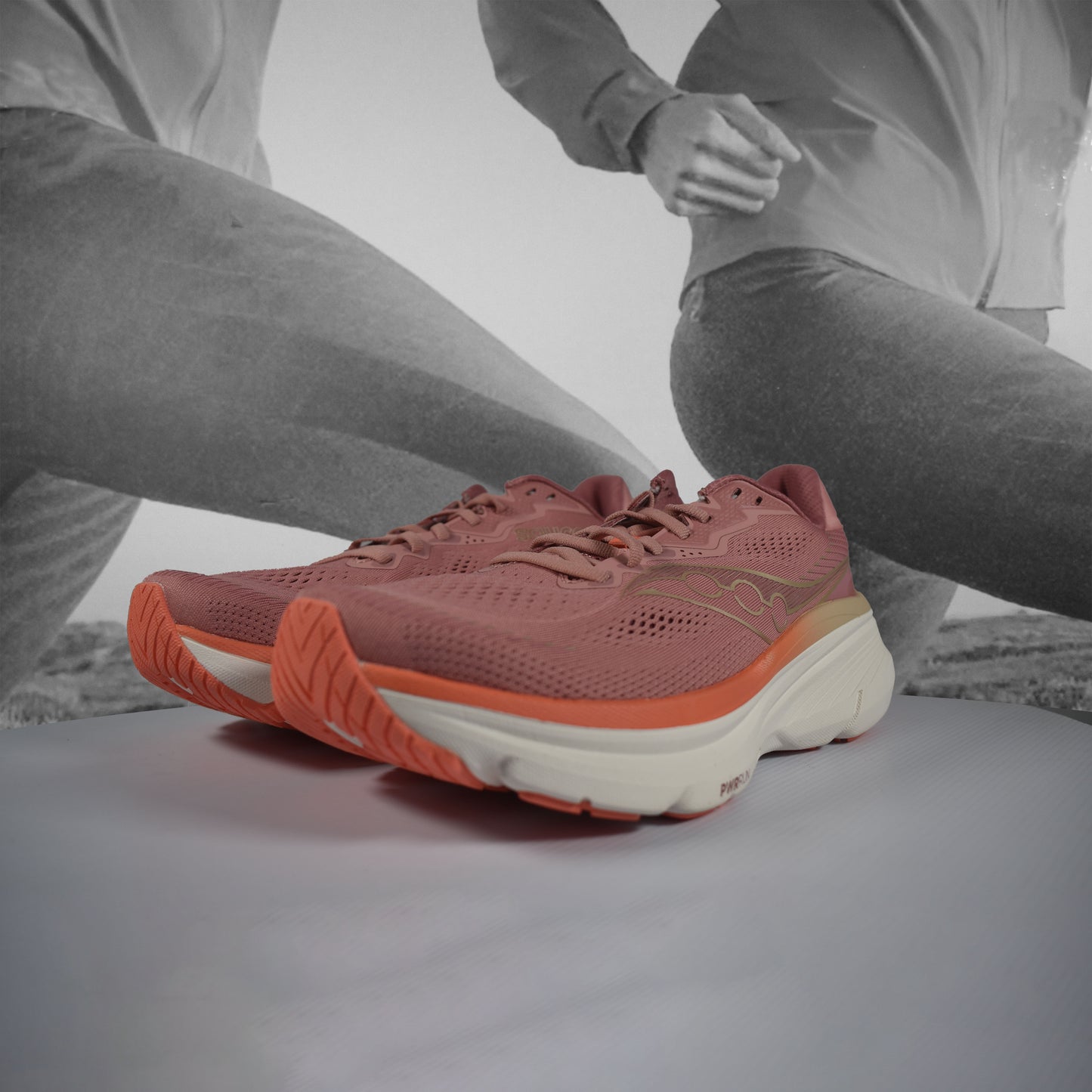 Saucony Guide 19 Road Running Shoe - Durban Runner MAUVE/SALMON / 7.5