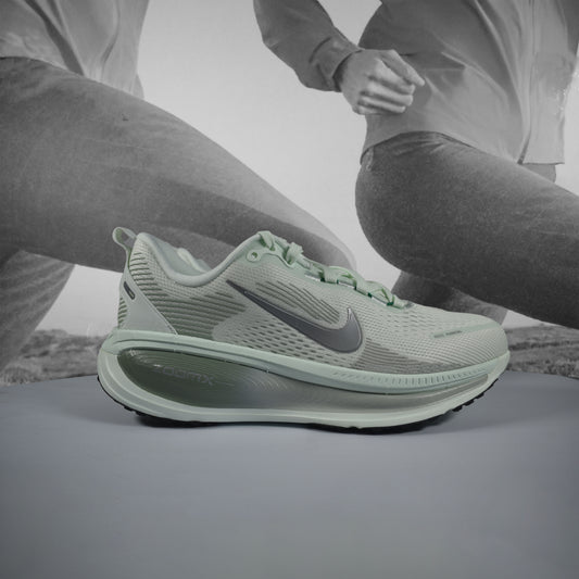 Nike Vomero 18 Womens Running Shoes