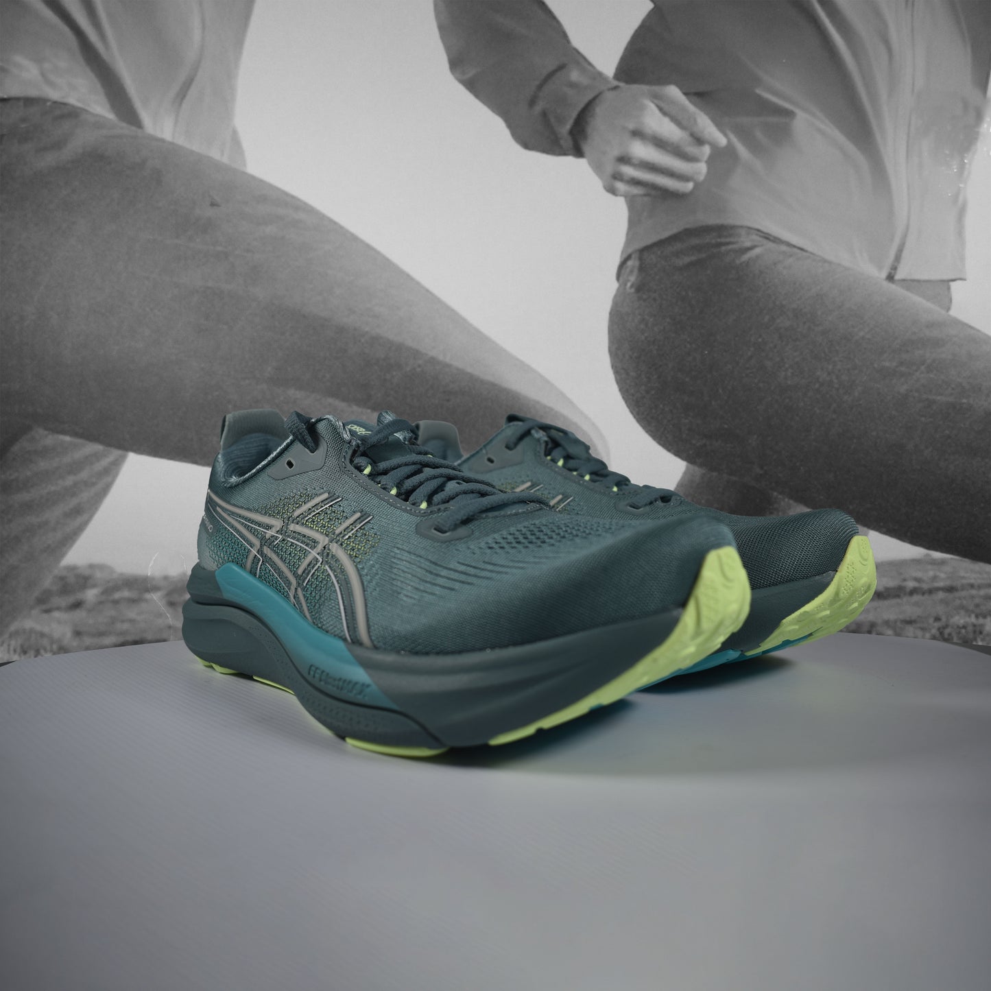 Asics GEL-KAYANO 33 Mens Running Shoes