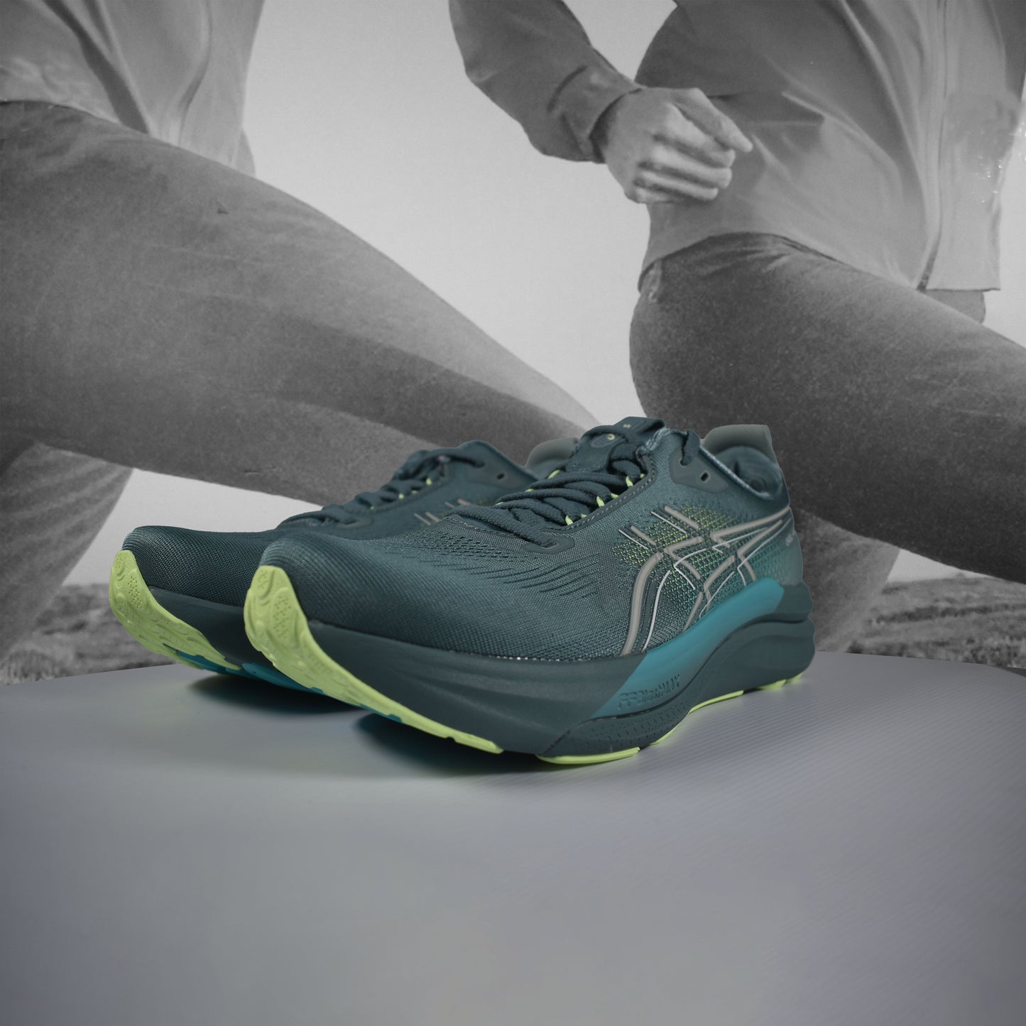Asics GEL-KAYANO 33 Mens Running Shoes