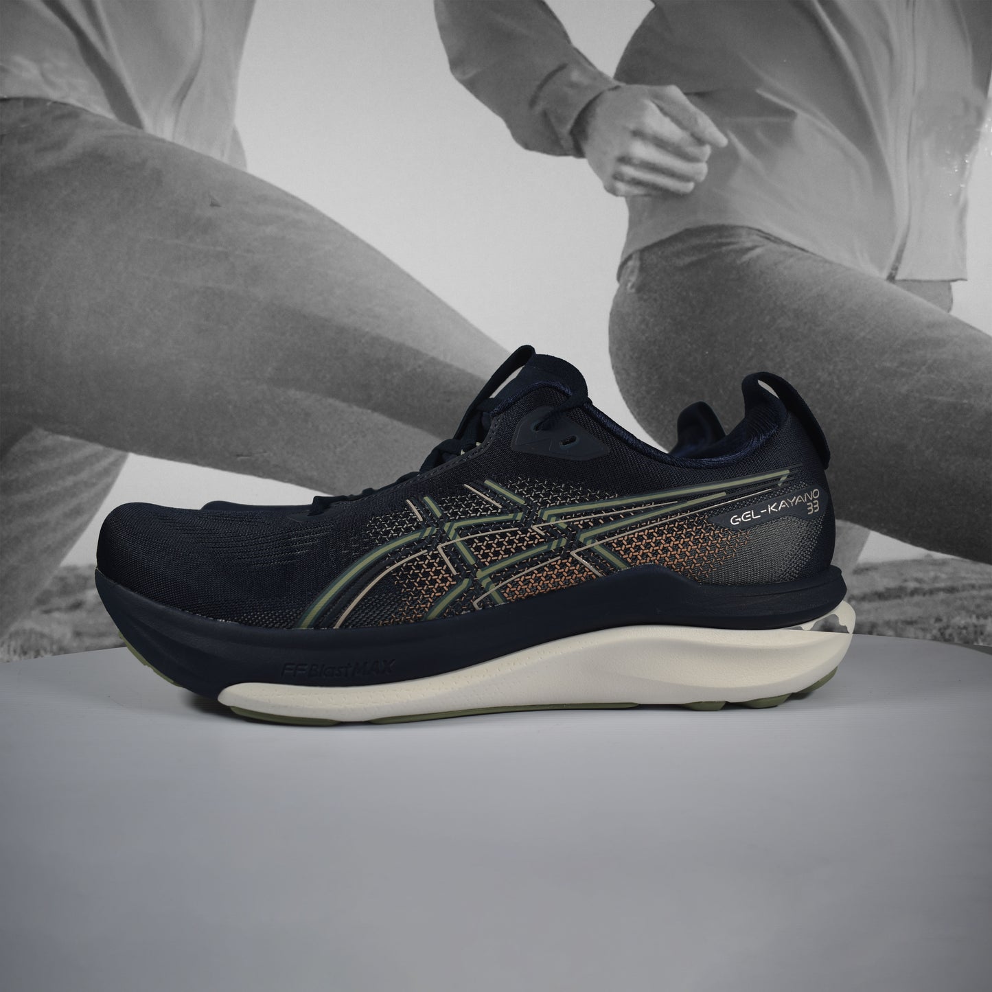 Asics GEL-KAYANO 33 Mens Running Shoes