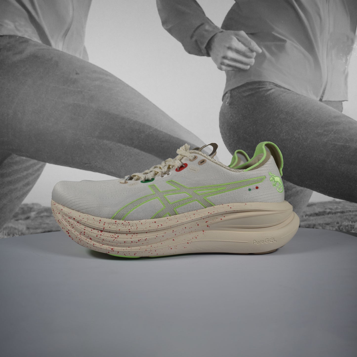 Asics GEL-NIMBUS 28 Womens Running Shoes - Durban Runner CREAM/ILLUMINATE GREEN / 5.5