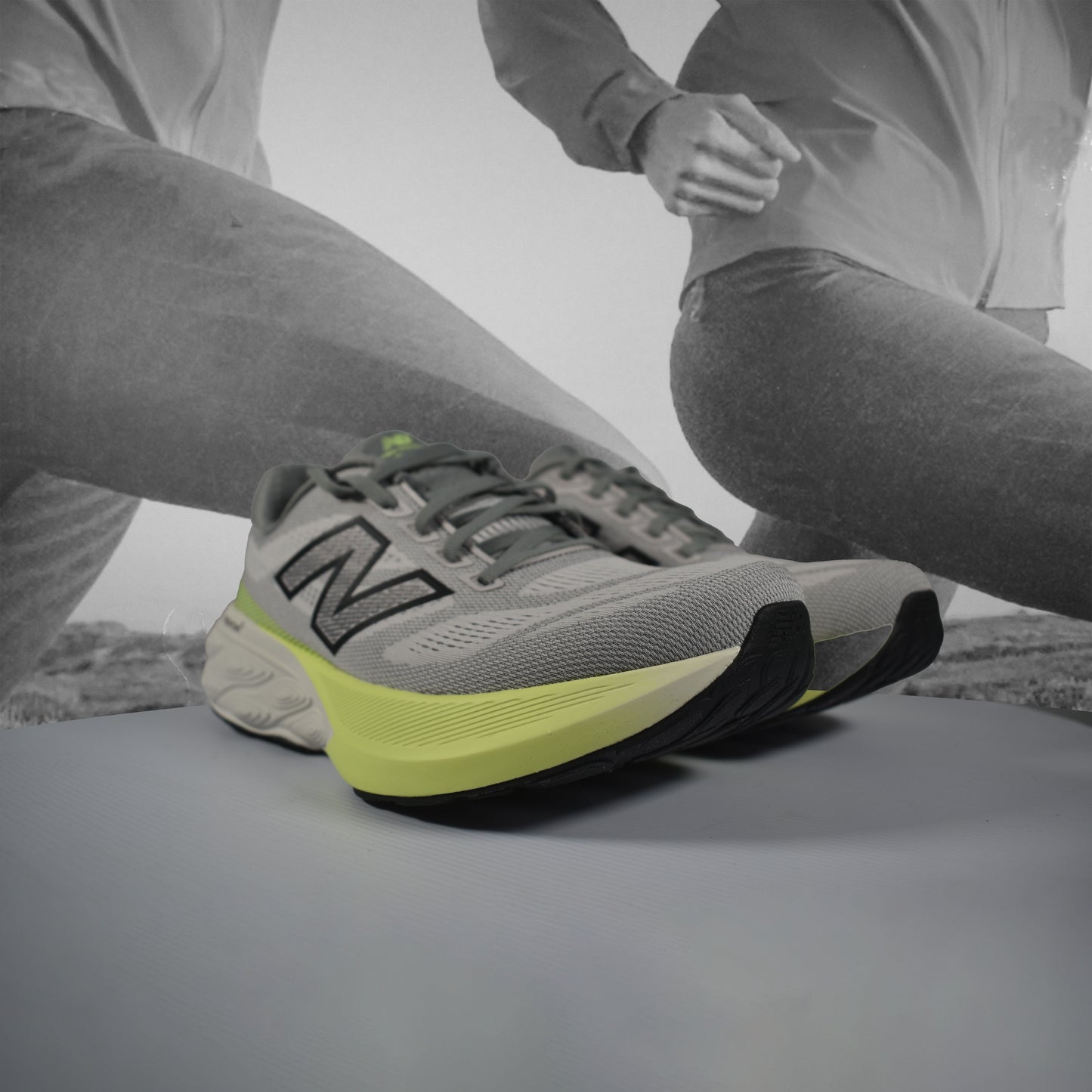 New Balance Fresh Foam X 880v15 2E (Wide Width) Mens Running Shoes - Durban Runner NEON GREEN/GREY/WHITE / 8