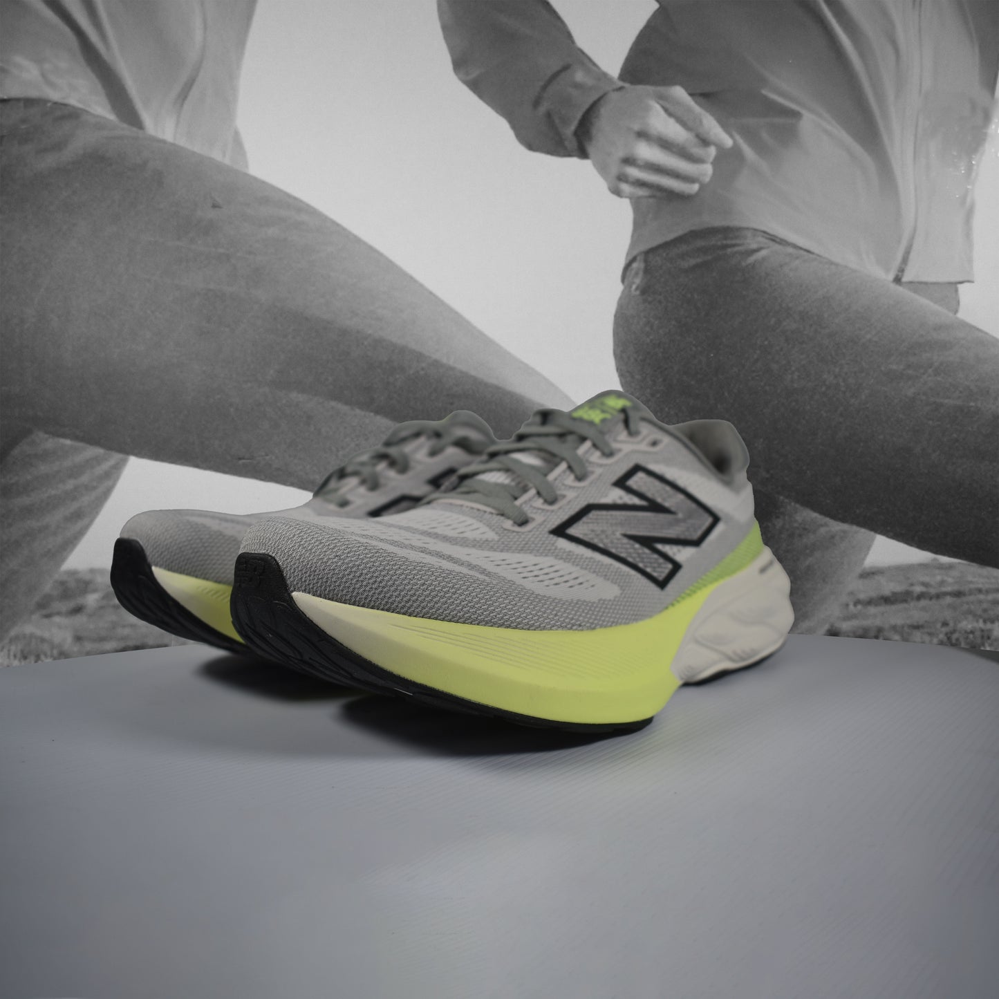 New Balance Fresh Foam X 880v15 2E (Wide Width) Mens Running Shoes - Durban Runner NEON GREEN/GREY/WHITE / 8