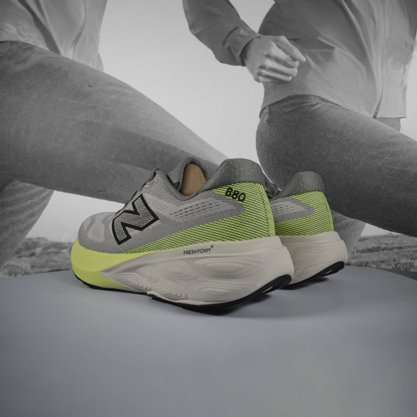 New Balance Fresh Foam X 880v15 2E (Wide Width) Mens Running Shoes - Durban Runner NEON GREEN/GREY/WHITE / 8