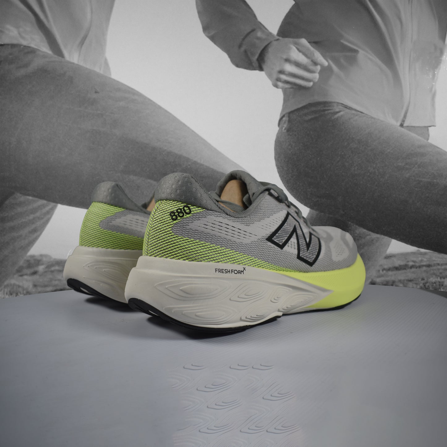 New Balance Fresh Foam X 880v15 2E (Wide Width) Mens Running Shoes - Durban Runner NEON GREEN/GREY/WHITE / 8