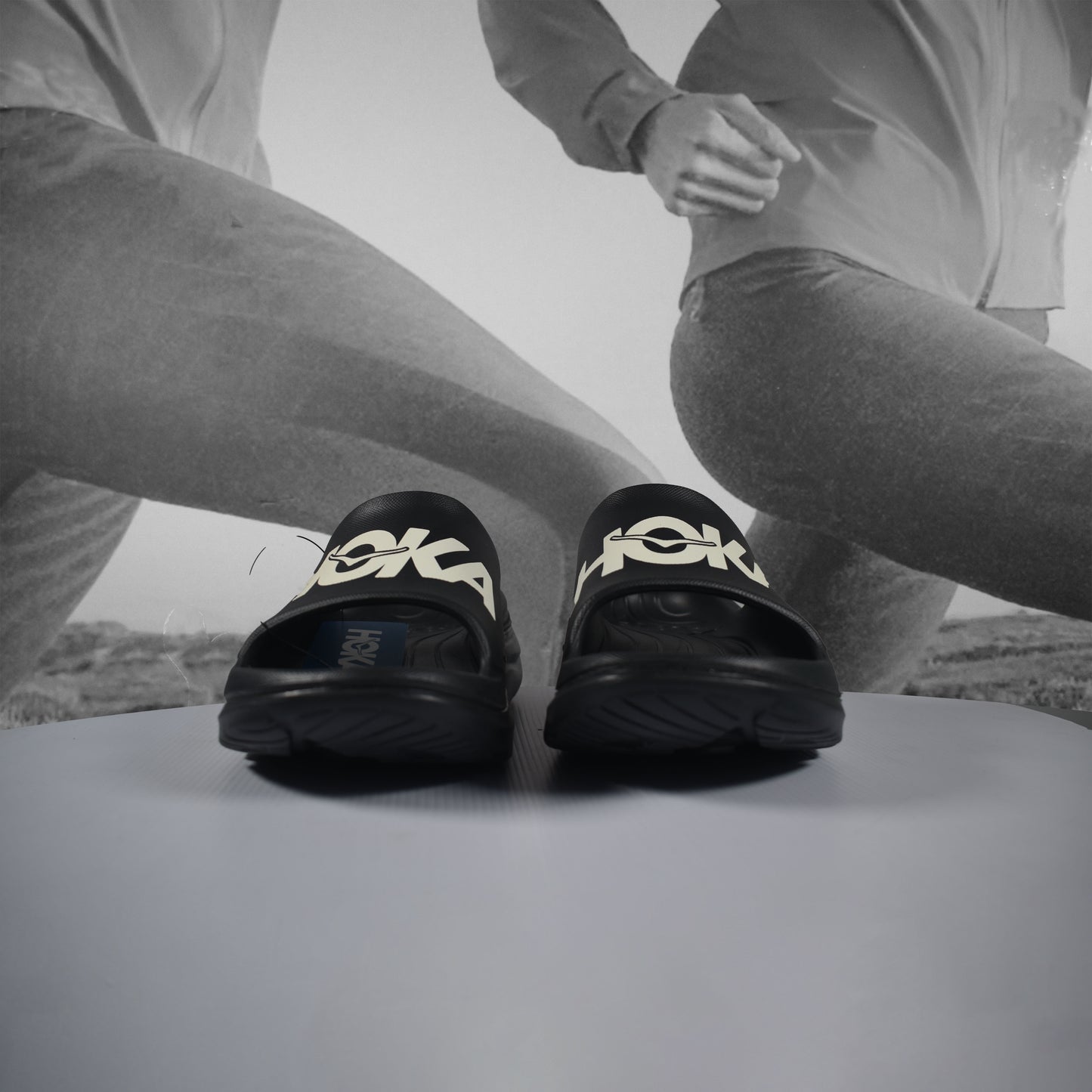Hoka ORA Athletic Slide Unisex - Durban Runner BLACK/WHITE / 4.5
