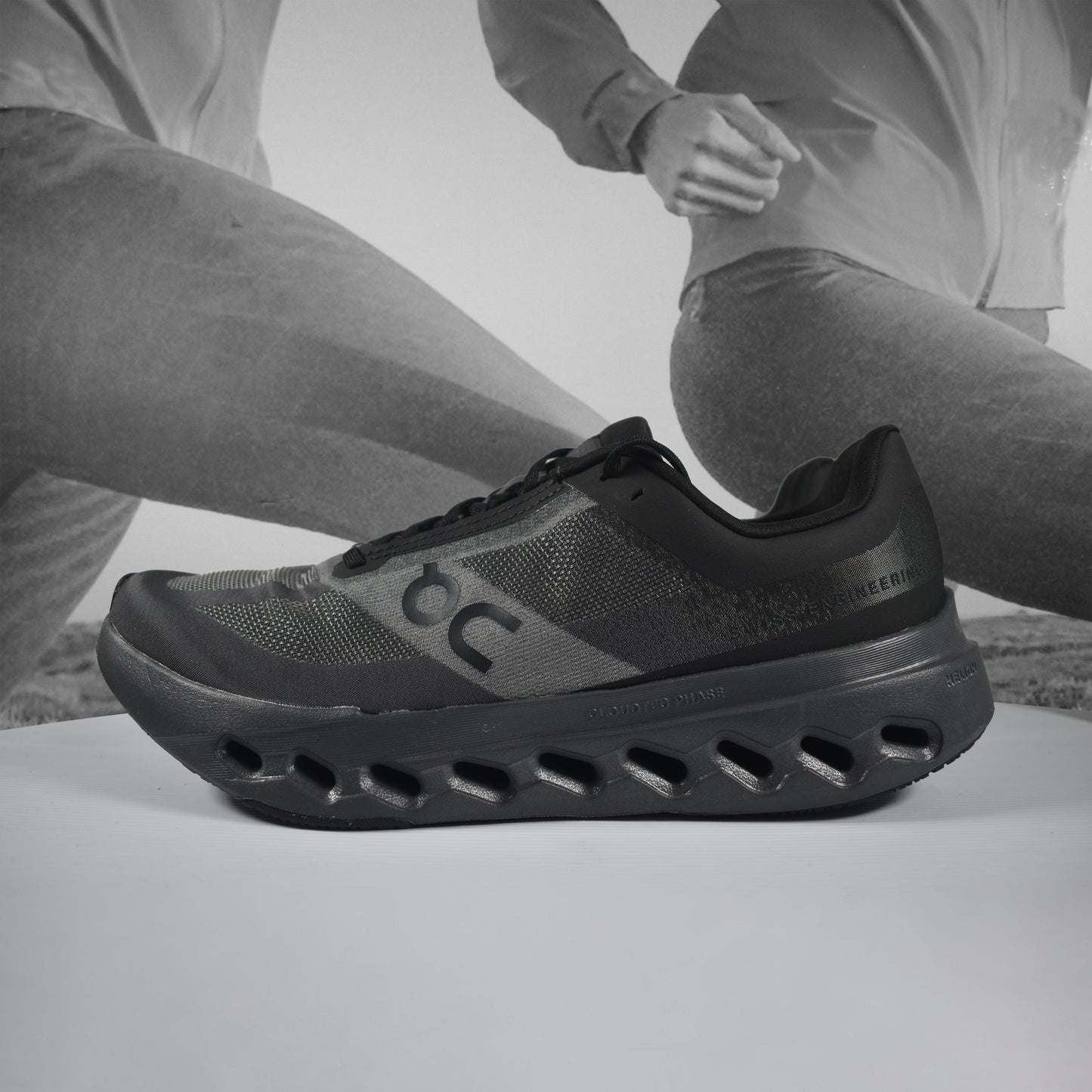 On Cloud Surfer Next Mens Running Shoes - Durban Runner 7.5 / Black Eclipse
