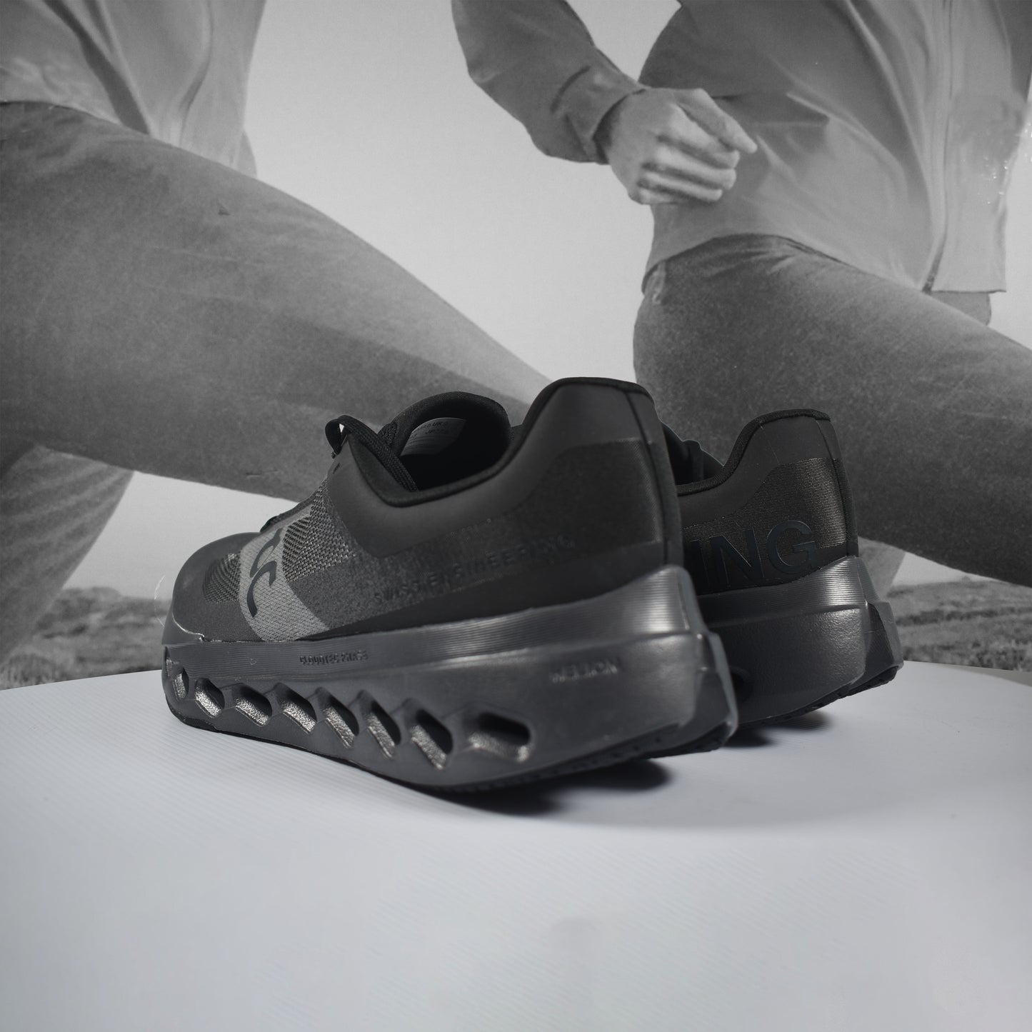 On Cloud Surfer Next Mens Running Shoes - Durban Runner 7.5 / Black Eclipse
