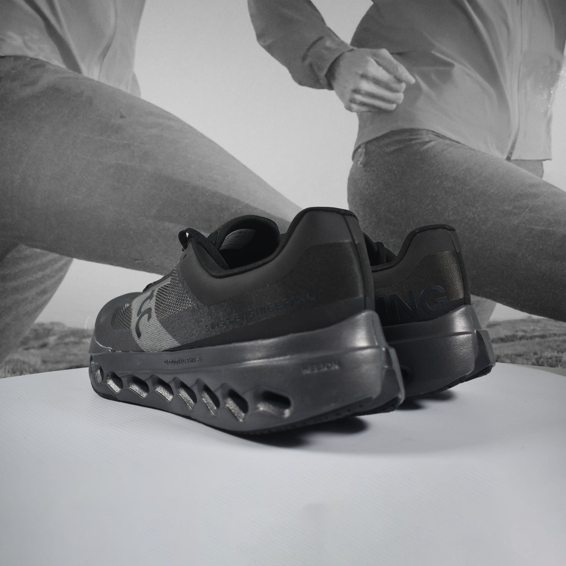 On Cloud Surfer Next Mens Running Shoes - Durban Runner 7.5 / Black Eclipse