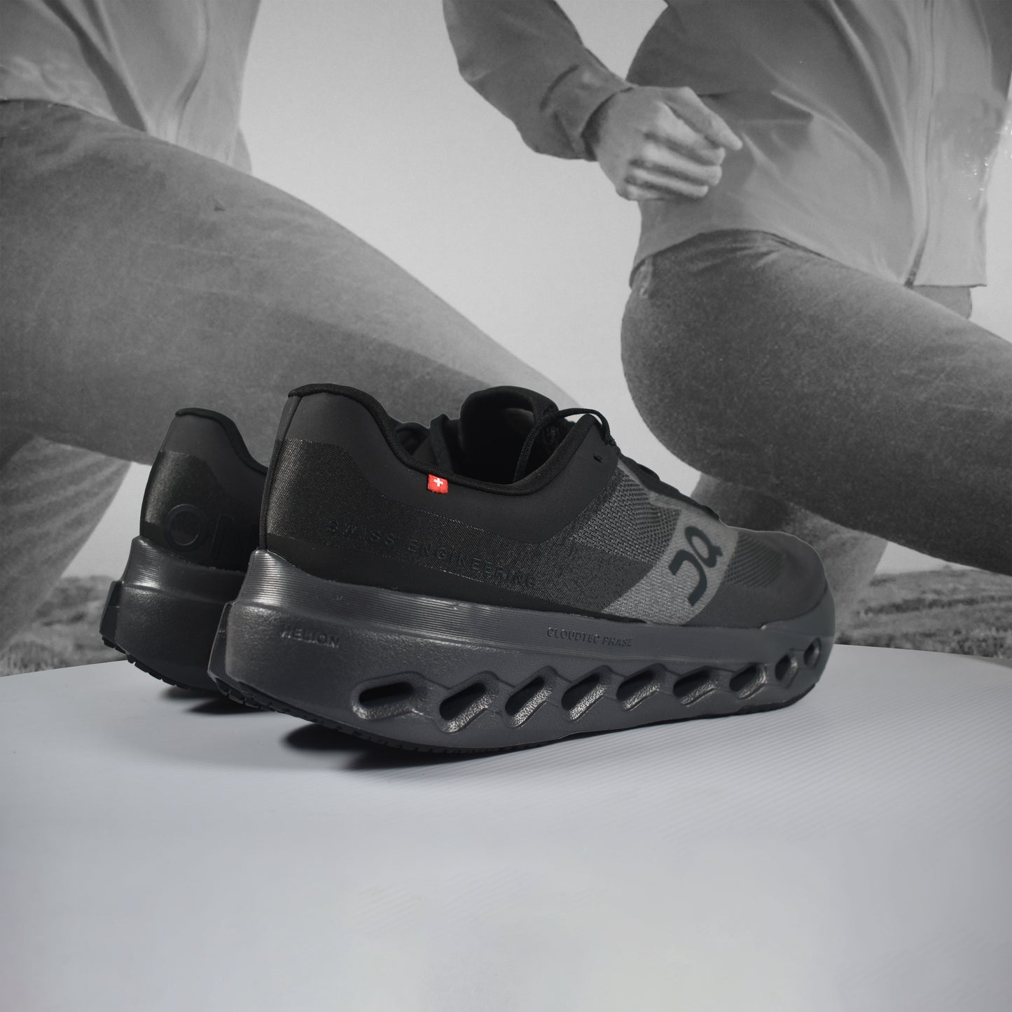 On Cloud Surfer Next Mens Running Shoes - Durban Runner 7.5 / Black Eclipse